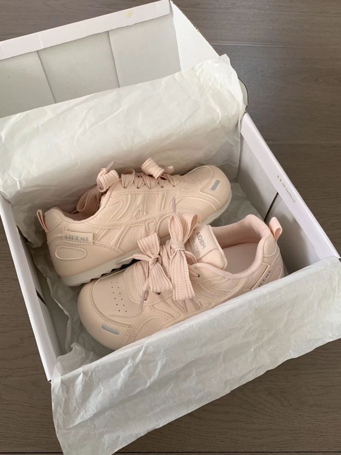 低帮 系带 魔术贴 皮革