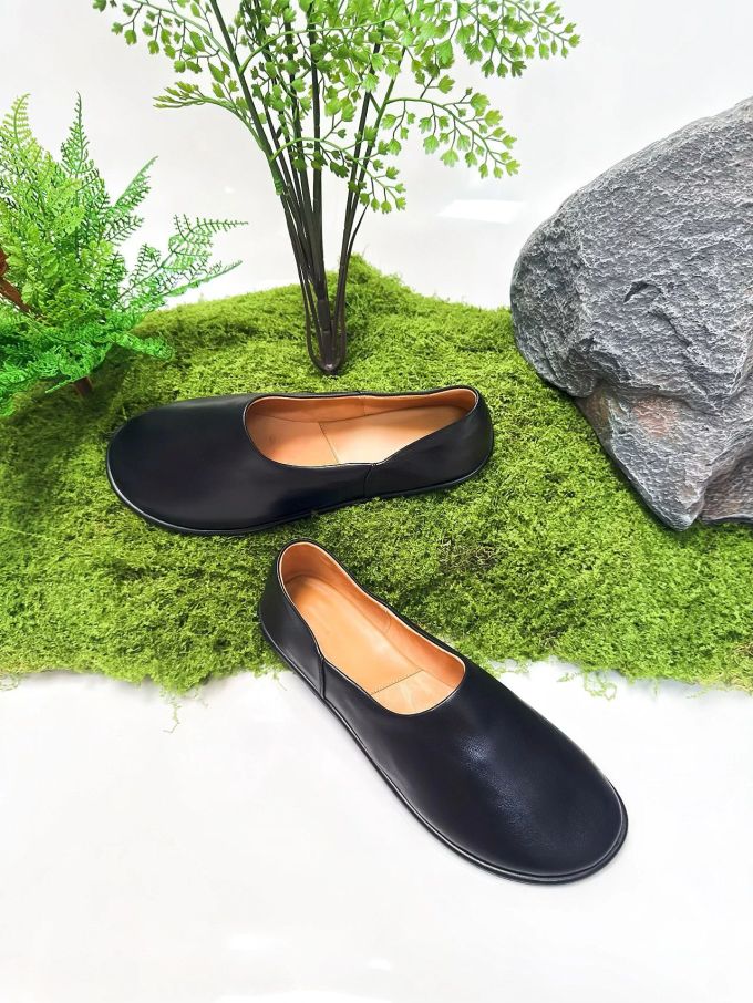 圆头 低帮 一脚蹬 中口鞋 皮革