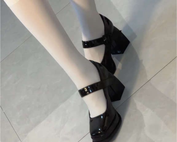 中口鞋 皮革