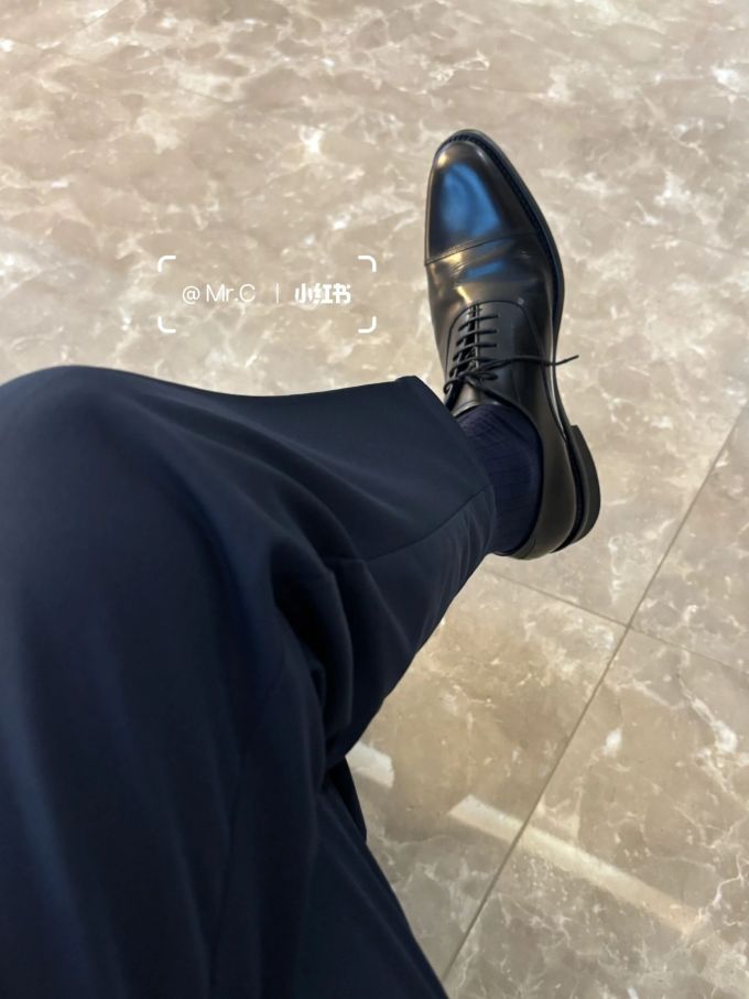 尖头 系带 皮革