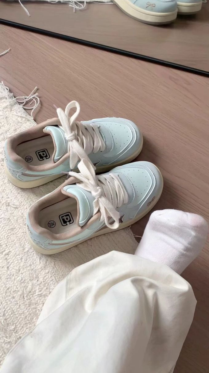 系带 魔术贴 皮革