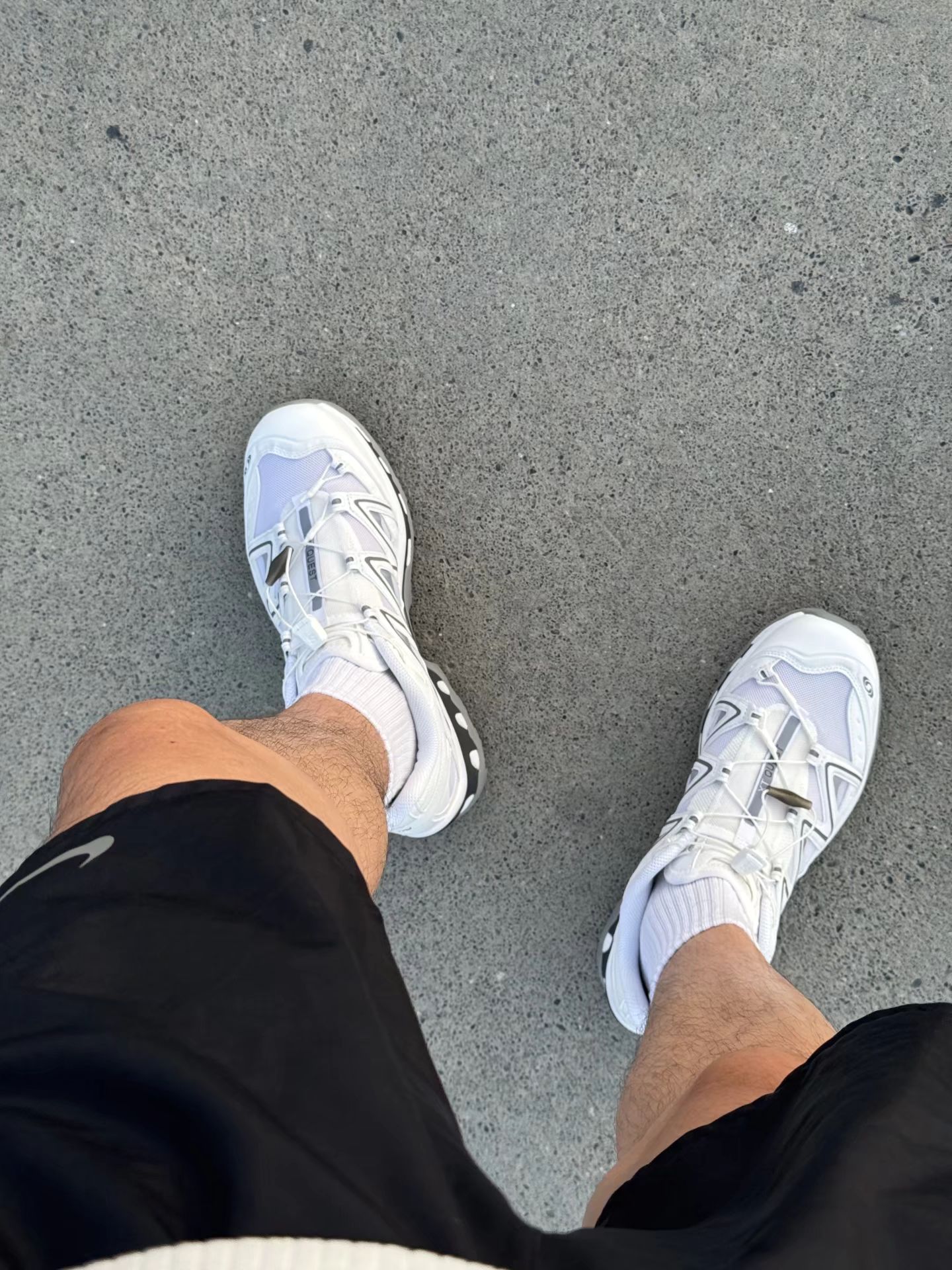 高帮  - VALI鞋履AI设计主图