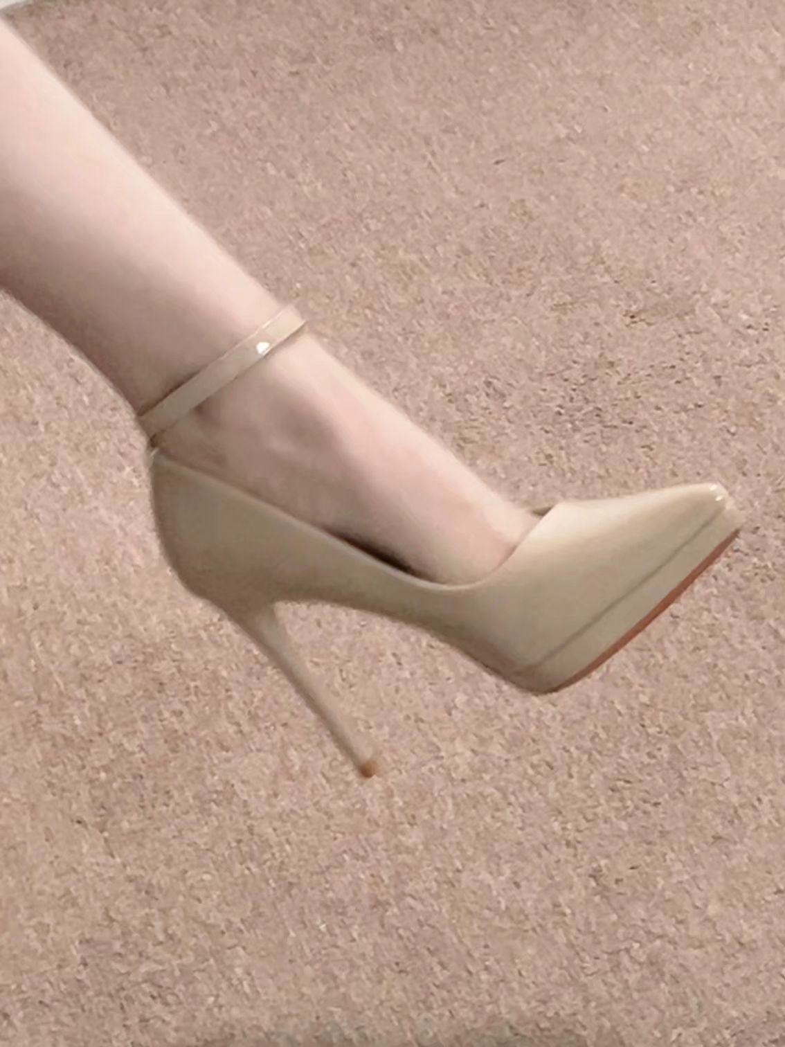 高跟 细跟 低帮 浅口鞋 皮革  - VALI鞋履AI设计主图