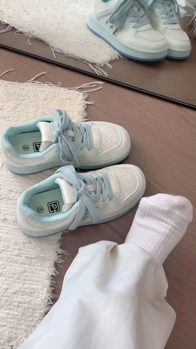 系带 魔术贴 皮革