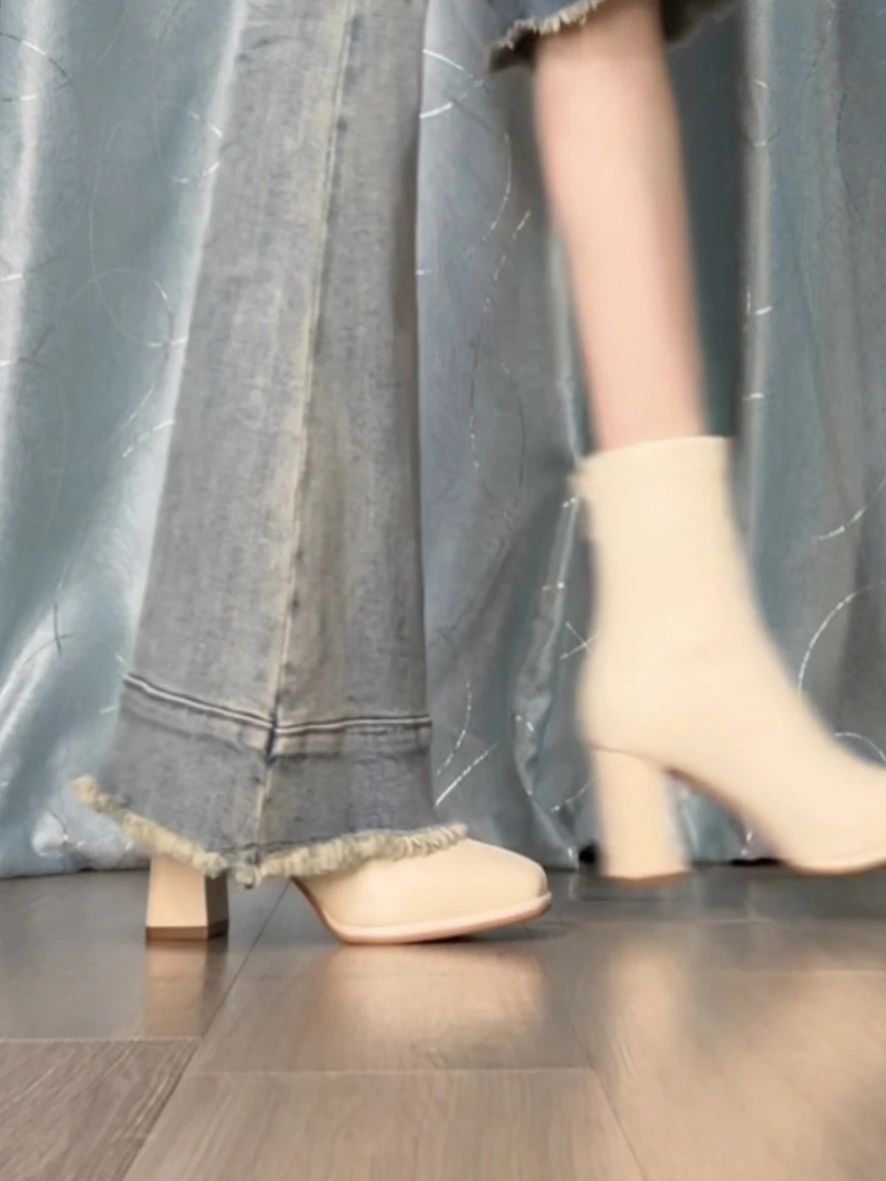 高跟 粗跟  - VALI鞋履AI设计主图