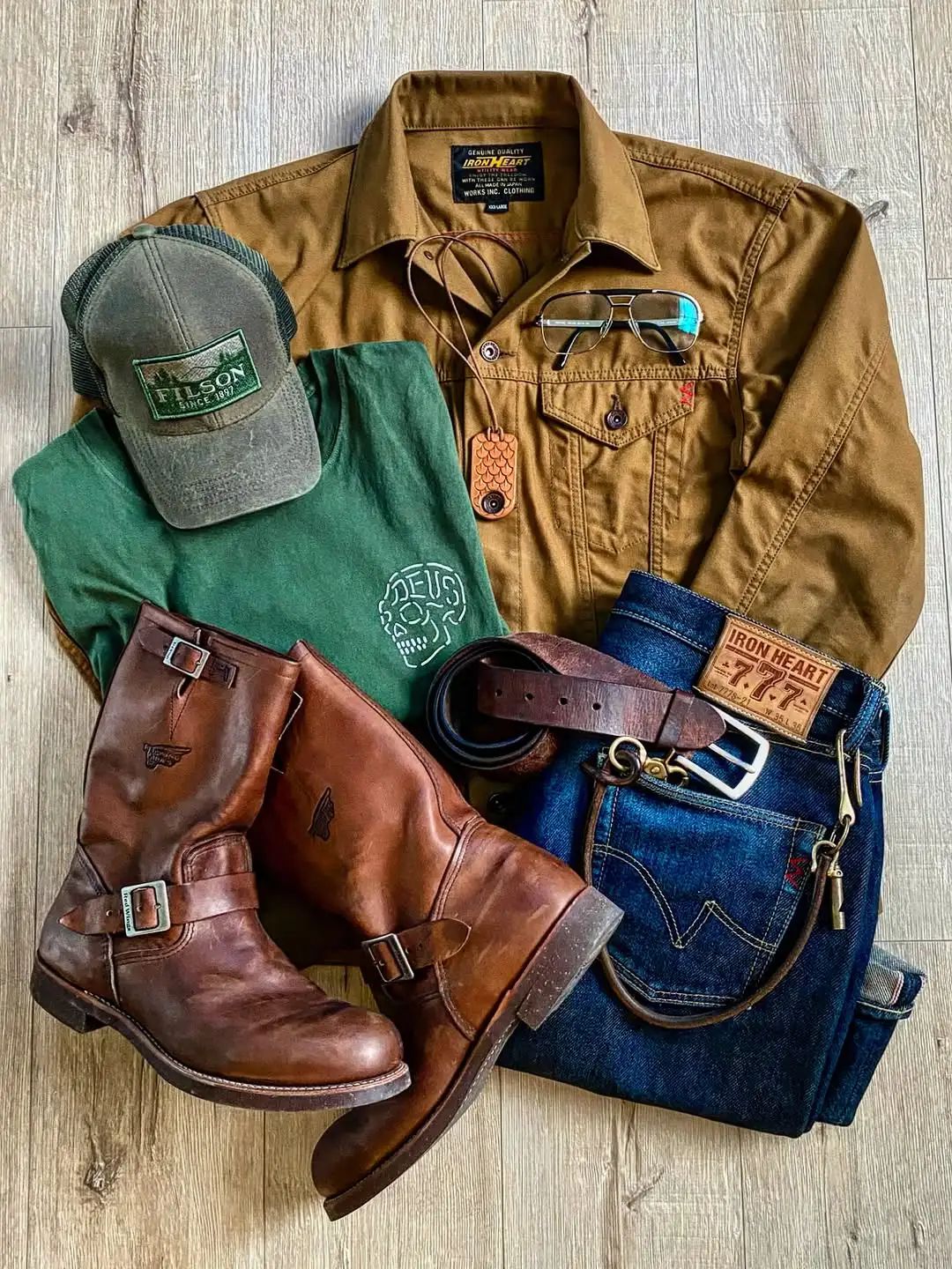 棉麻 衬衫领 中长袖 基础袖 局部印染 徽章标记 拼接 贴布绣 基础扣饰 徽章 棉麻 衬衫领 中长袖 基础袖 局部印染 徽章标记 拼接 贴布绣 基础扣饰 徽章 - VALI鞋履AI设计主图