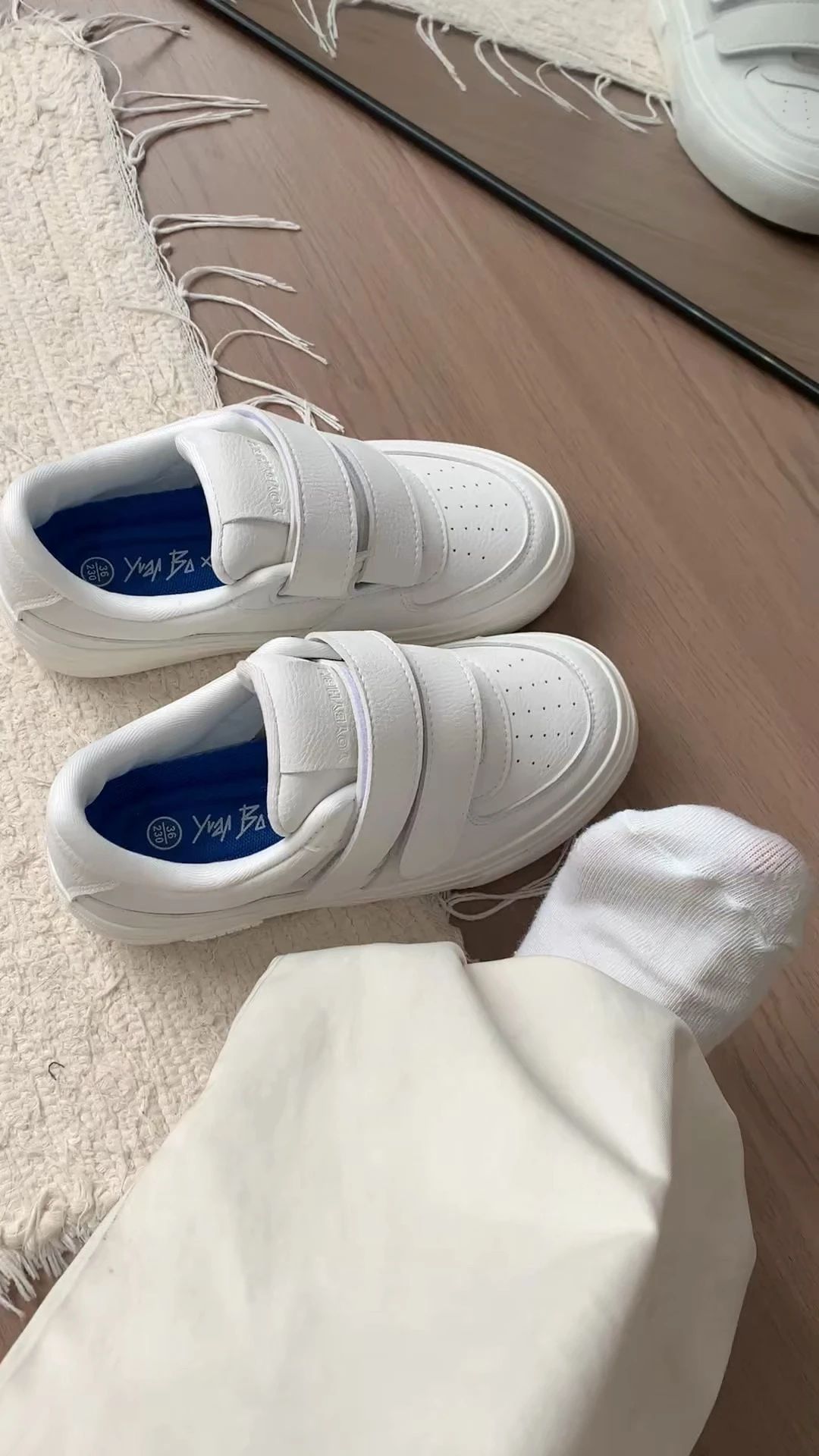 低帮 魔术贴 皮革  - VALI鞋履AI设计主图