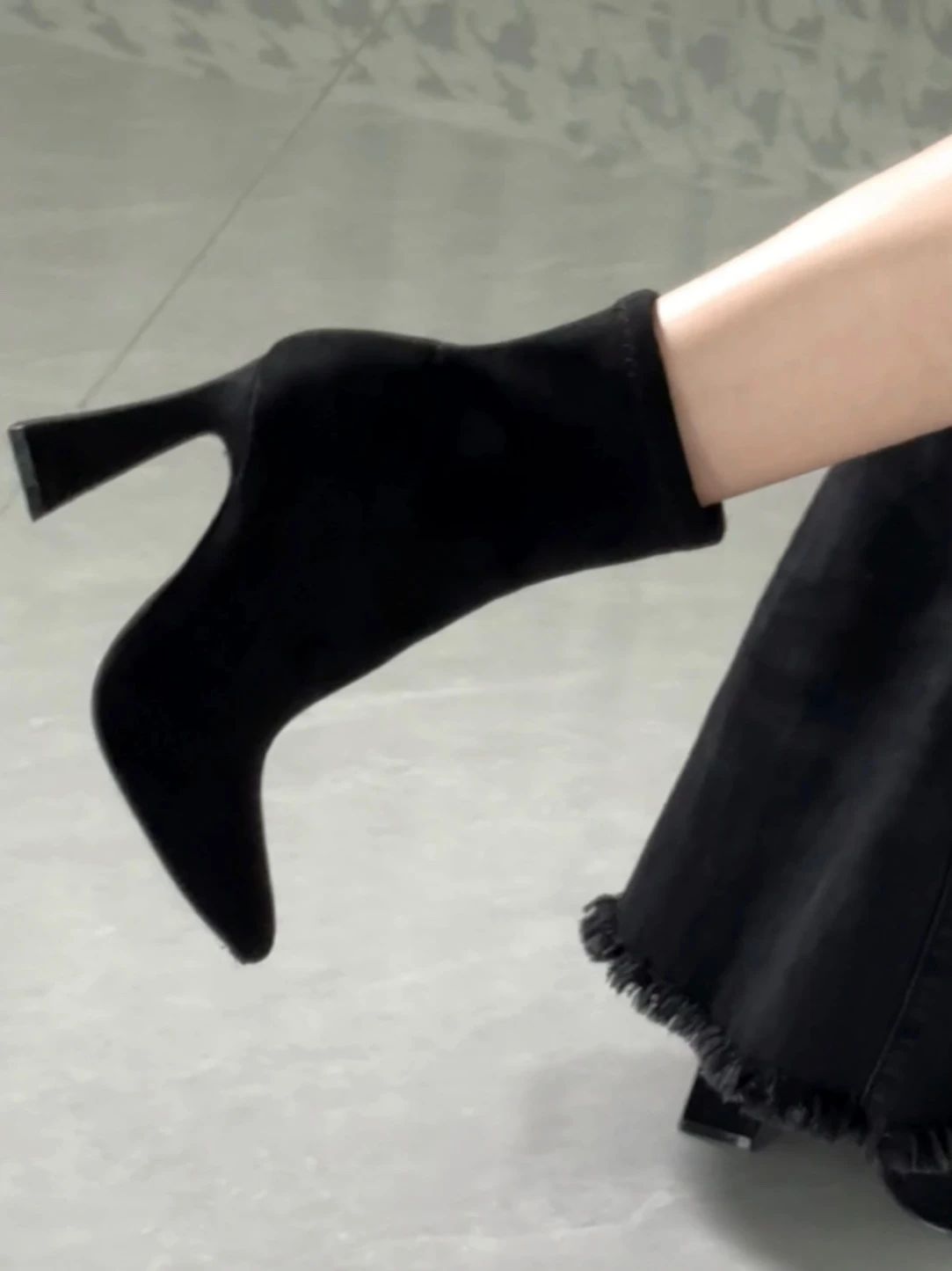 高跟 粗跟 燕尾服 皮革  - VALI鞋履AI设计主图