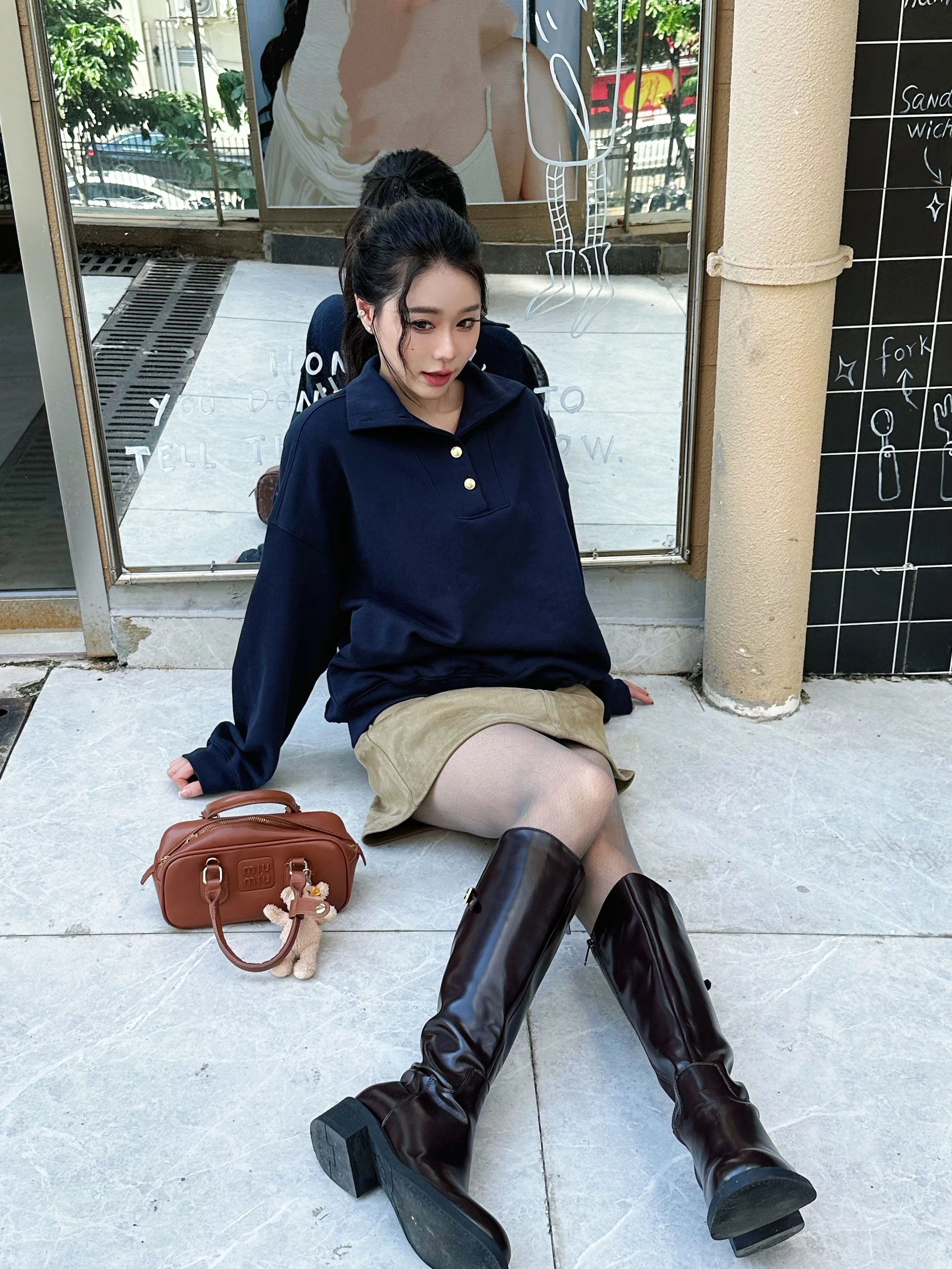 针织面料 polo领 中长袖 基础袖 海洋洞穴 泡沫色 浪花绿 基础扣饰 Miu系 针织面料 polo领 中长袖 基础袖 海洋洞穴 泡沫色 浪花绿 基础扣饰 Miu系 - VALI鞋履AI设计主图