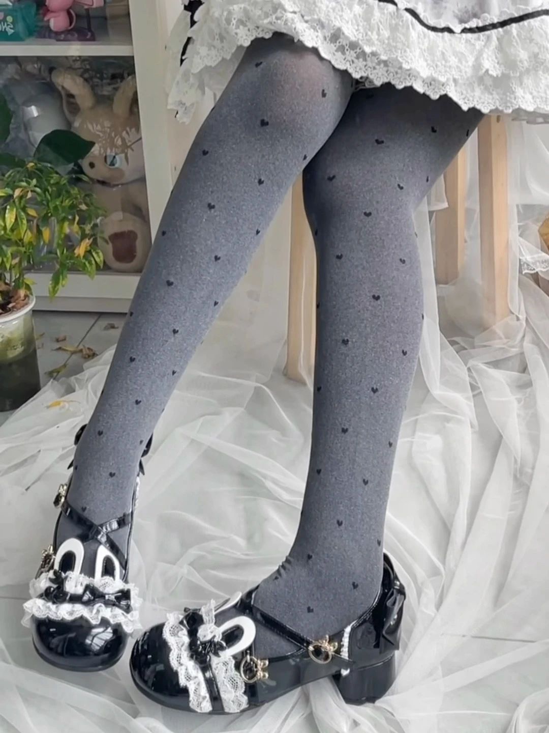 剪影 湍流色 古裙衬 圆头 袢扣 中口鞋 皮革 剪影 湍流色 古裙衬 圆头 袢扣 中口鞋 皮革 - VALI鞋履AI设计主图