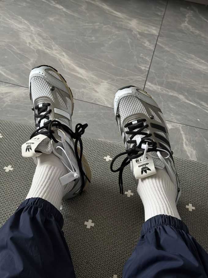 深洞 地下世界 雾号 低帮 网面