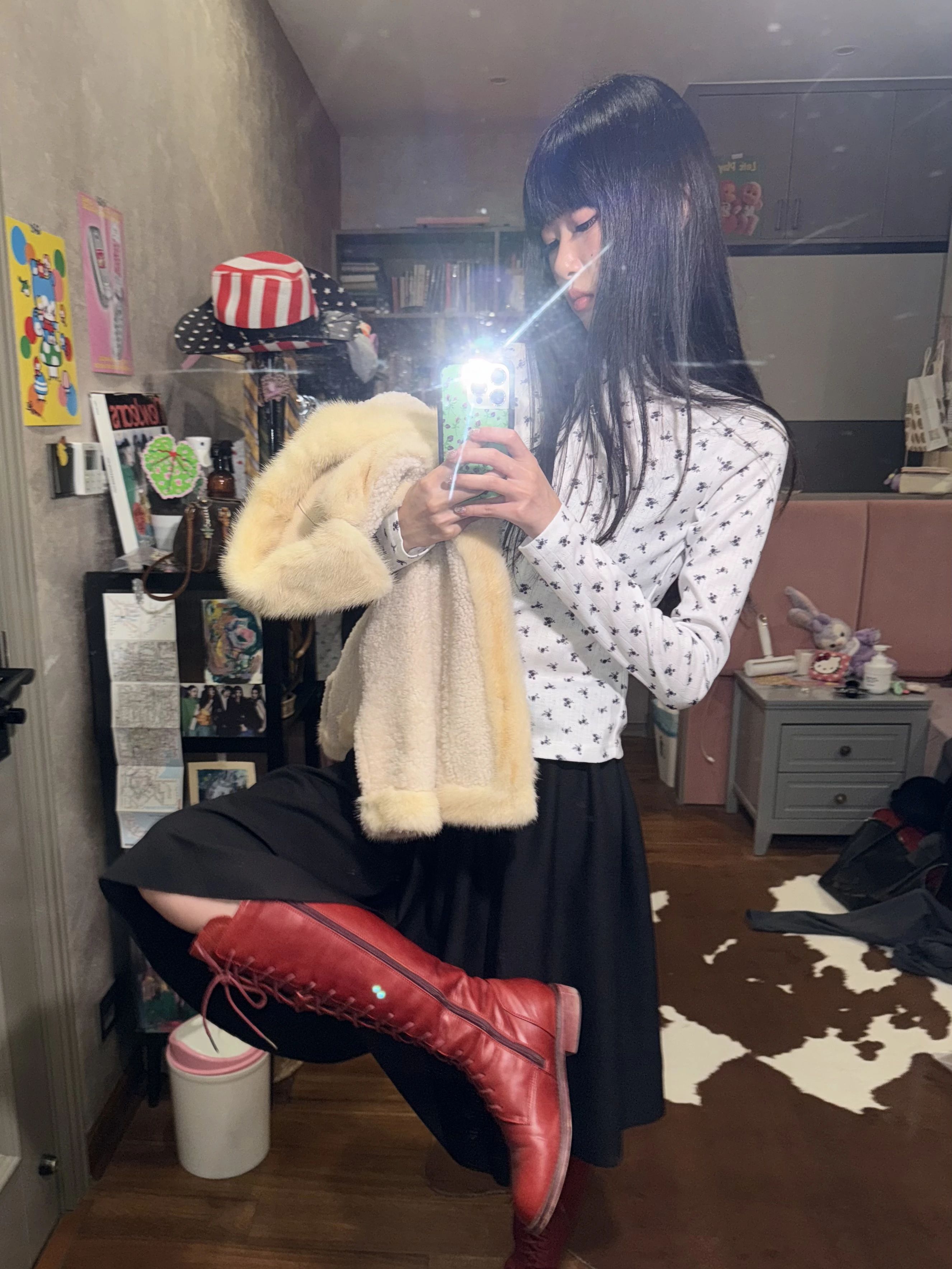 皮草面料 基础袖 满印&循环 拼接 淡兰花色 蜜瓜色 玉米色 皮草面料 基础袖 满印&循环 拼接 淡兰花色 蜜瓜色 玉米色 - VALI鞋履AI设计主图