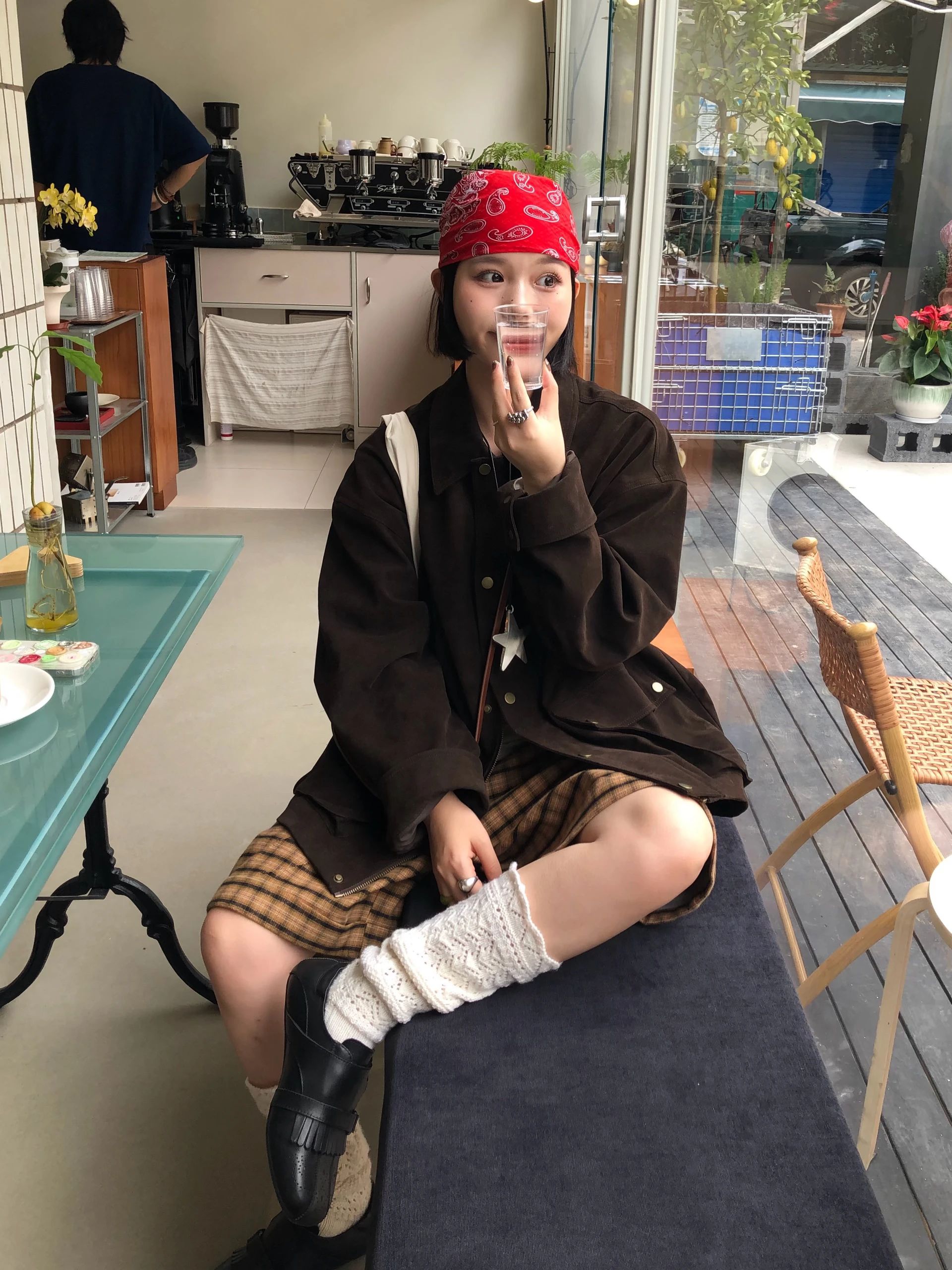 翻领 中长袖 基础袖 陨石色 咖啡褐色 沃土 基础扣饰 翻领 中长袖 基础袖 陨石色 咖啡褐色 沃土 基础扣饰 - VALI鞋履AI设计主图