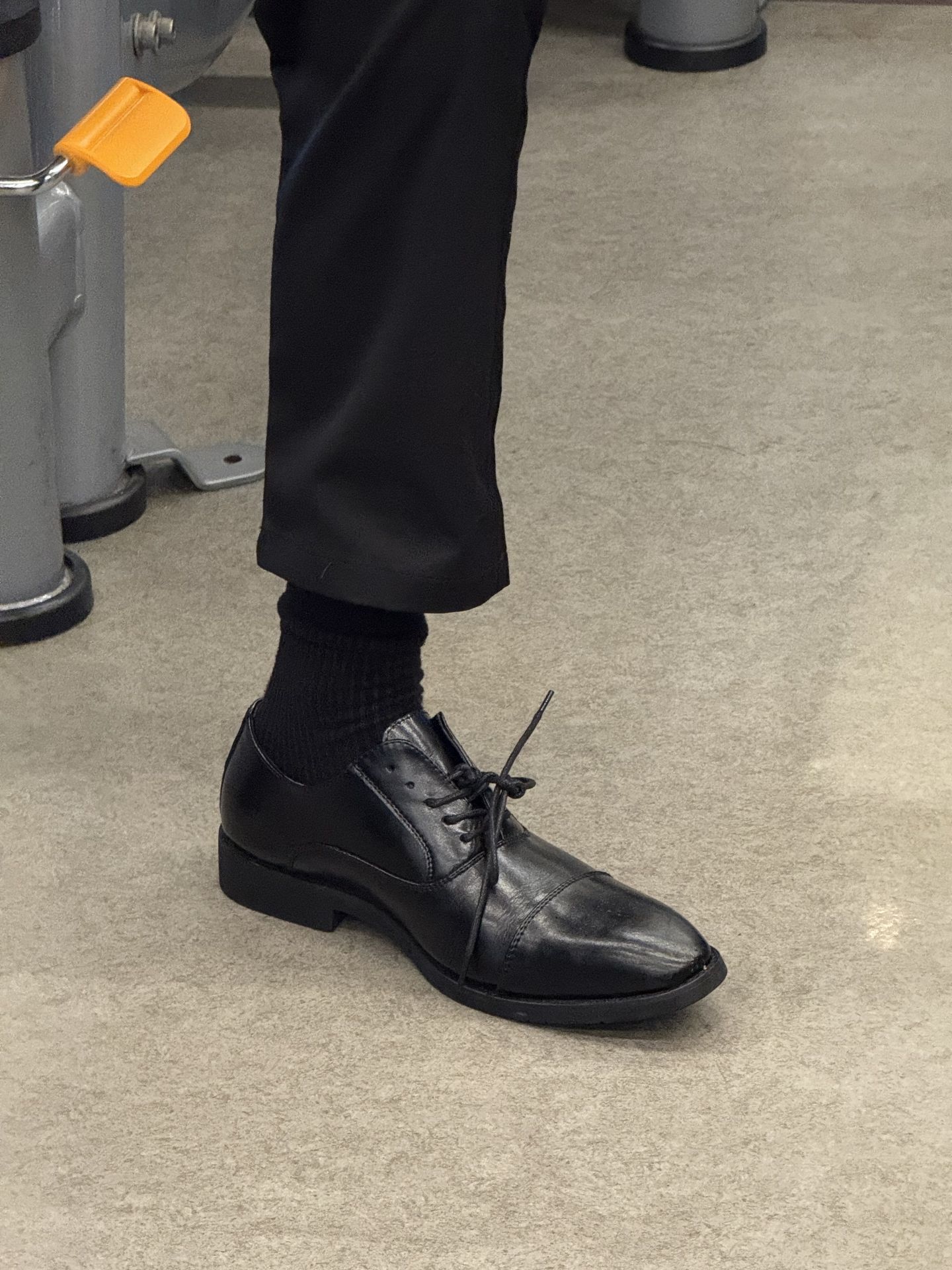 停电色 花岗岩灰 火山灰 圆头 系带 皮革  - VALI鞋履AI设计主图