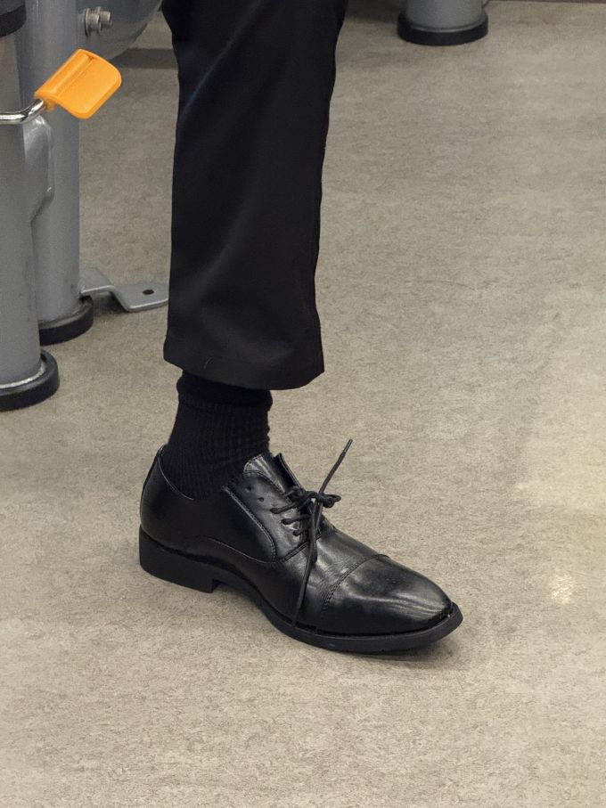 停电色 花岗岩灰 火山灰 圆头 系带 皮革