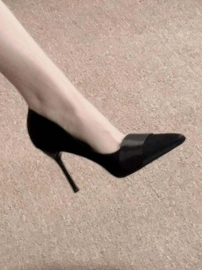 高跟 细跟 燕尾服 棕灰色 氧化铁 尖头 低帮 浅口鞋 皮革