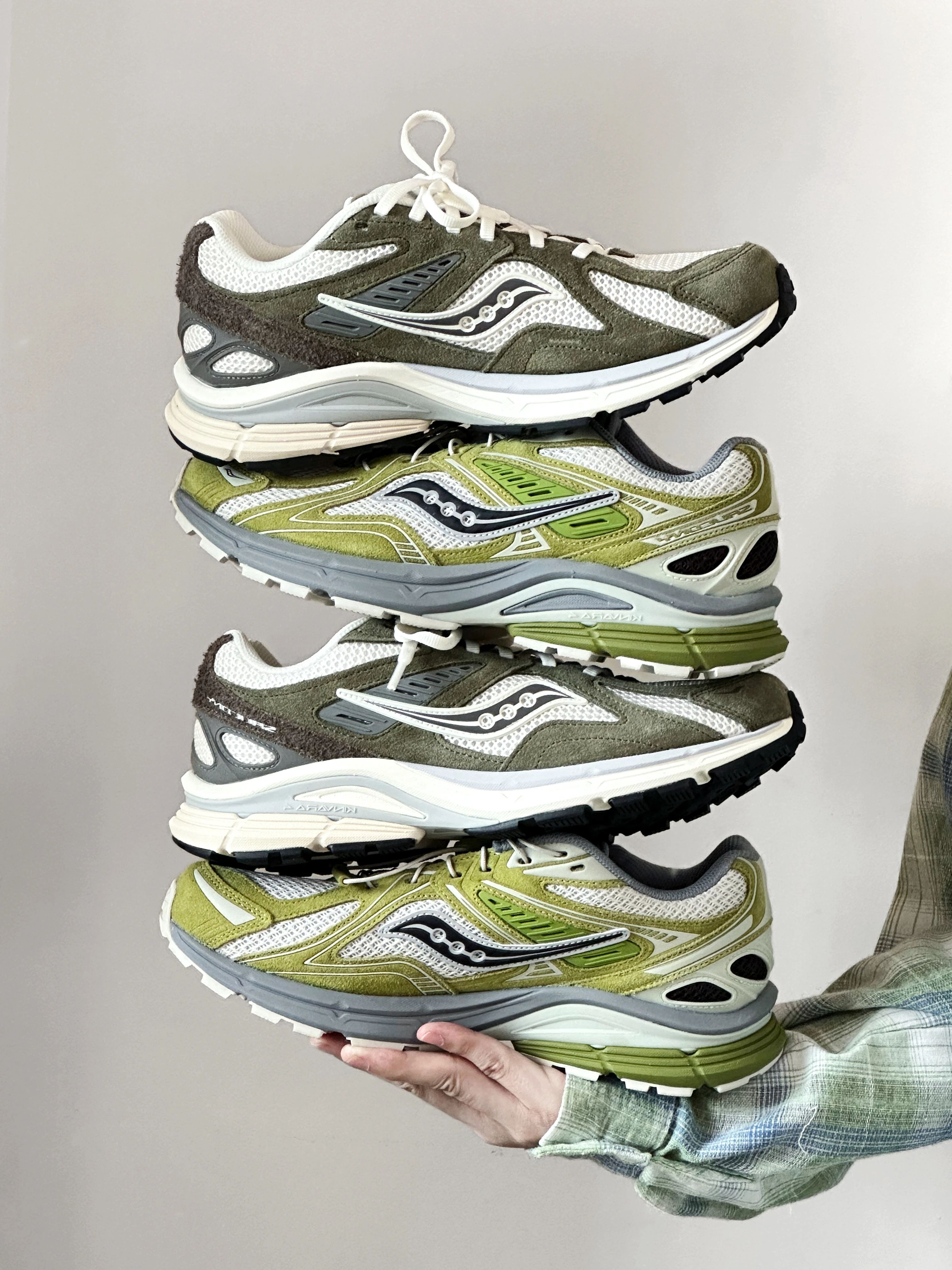 钟乳石 深洞 灰黑绿 低帮 系带 网面  - VALI鞋履AI设计主图