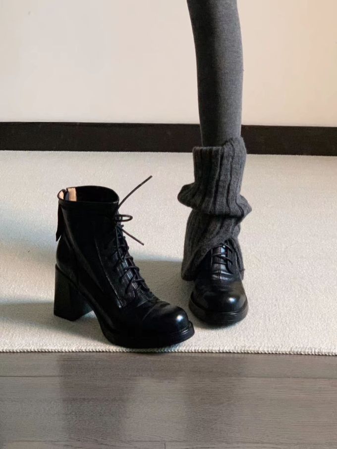 中跟 粗跟 燕尾服 圆头 皮革