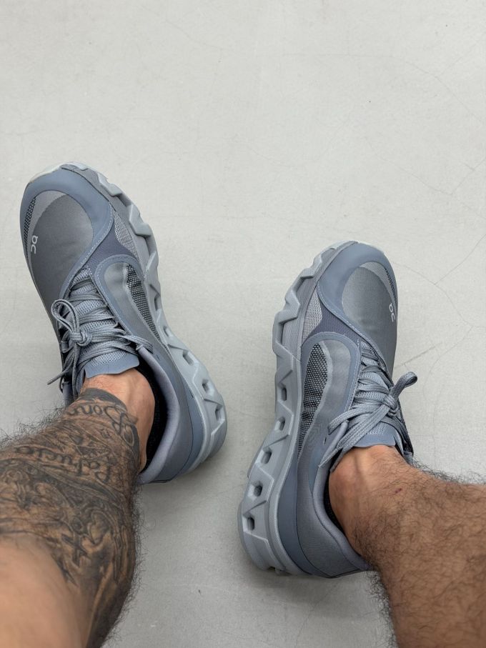 信风灰 燕尾服 岩石边缘 低帮