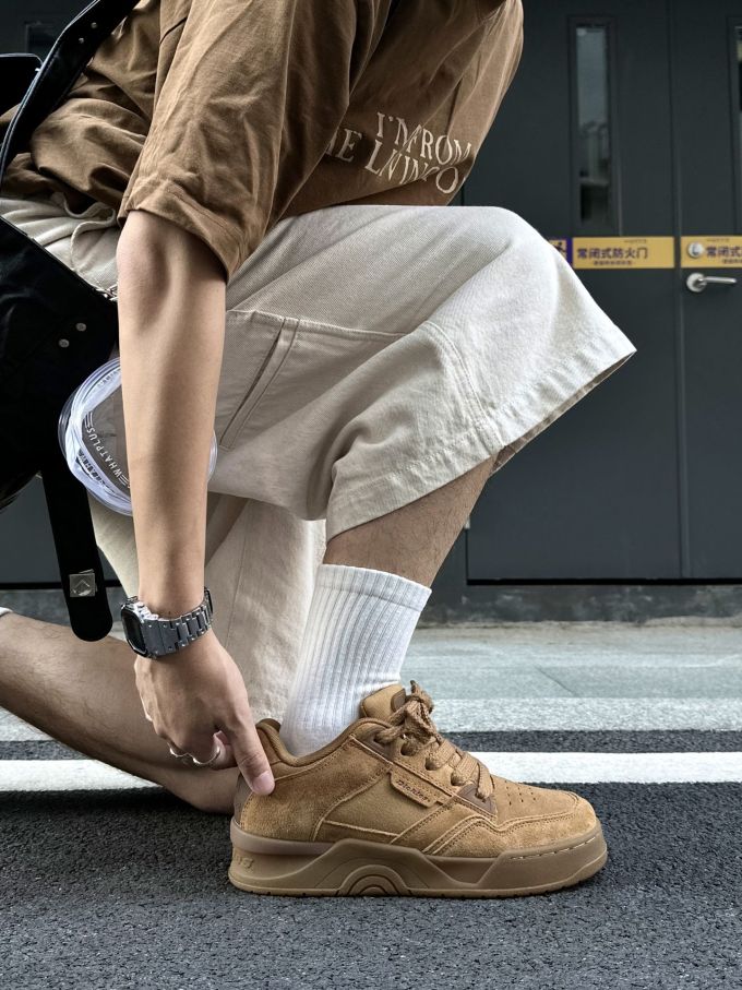 沙漠棕榈色 白鼬皮色 柚木色 低帮 系带 皮革