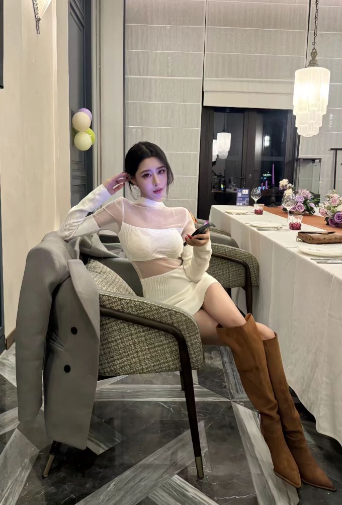 僧袍色 橡皮色 陨石色 尖头 皮革