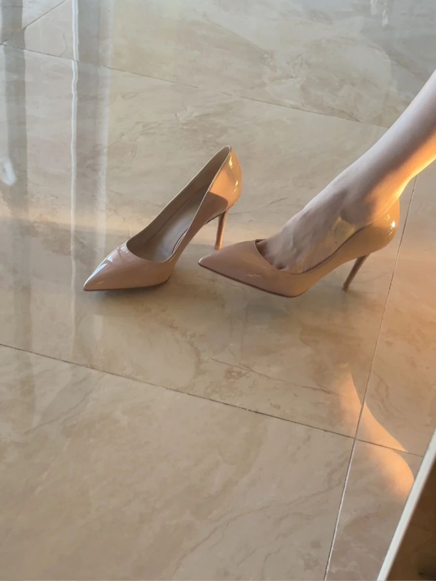 高跟 细跟 可可 野牛色 柚木色 尖头 低帮 一脚蹬 浅口鞋 皮革 高跟 细跟 可可 野牛色 柚木色 尖头 低帮 一脚蹬 浅口鞋 皮革 - VALI鞋履AI设计主图