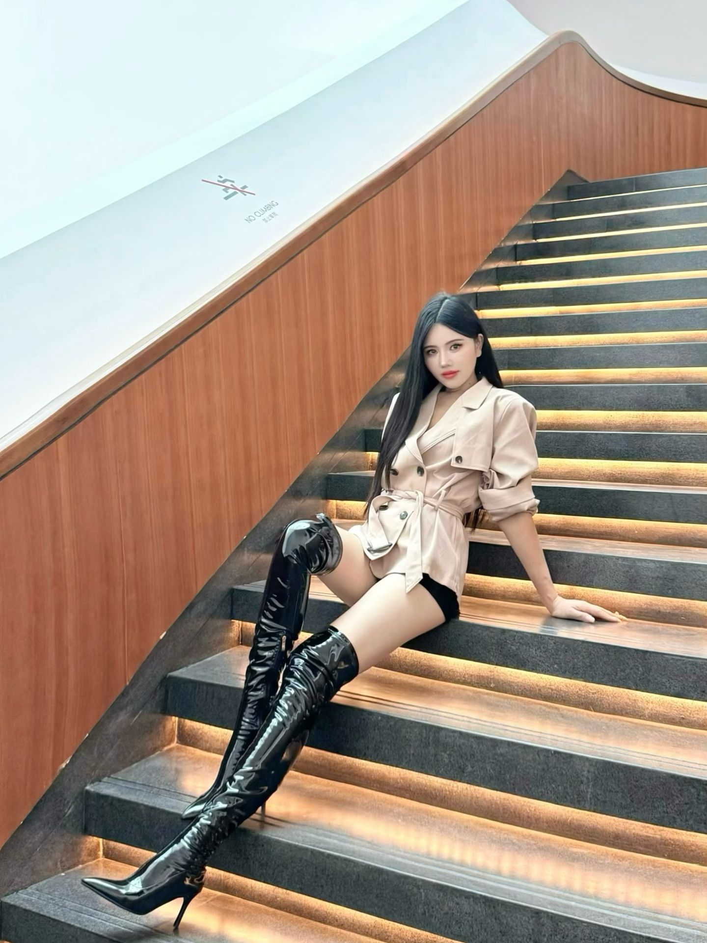 碳色 都市灰 骑兵灰 尖头 皮革  - VALI鞋履AI设计主图