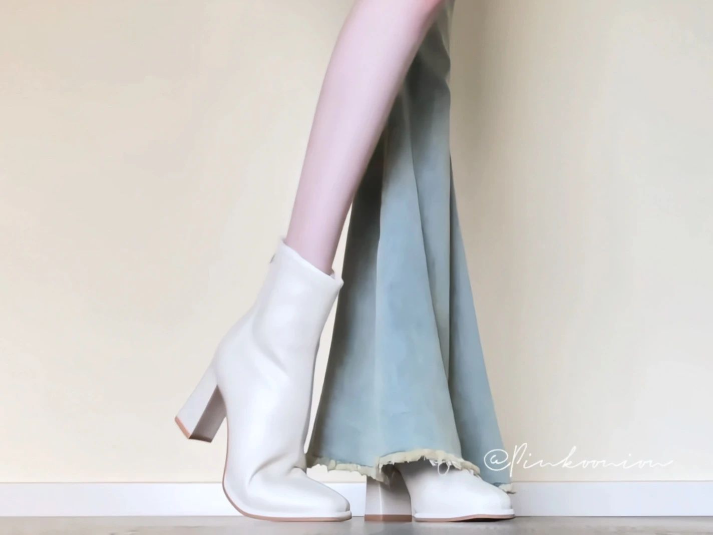 高跟 粗跟 糖粉 云雾色 皮革  - VALI鞋履AI设计主图