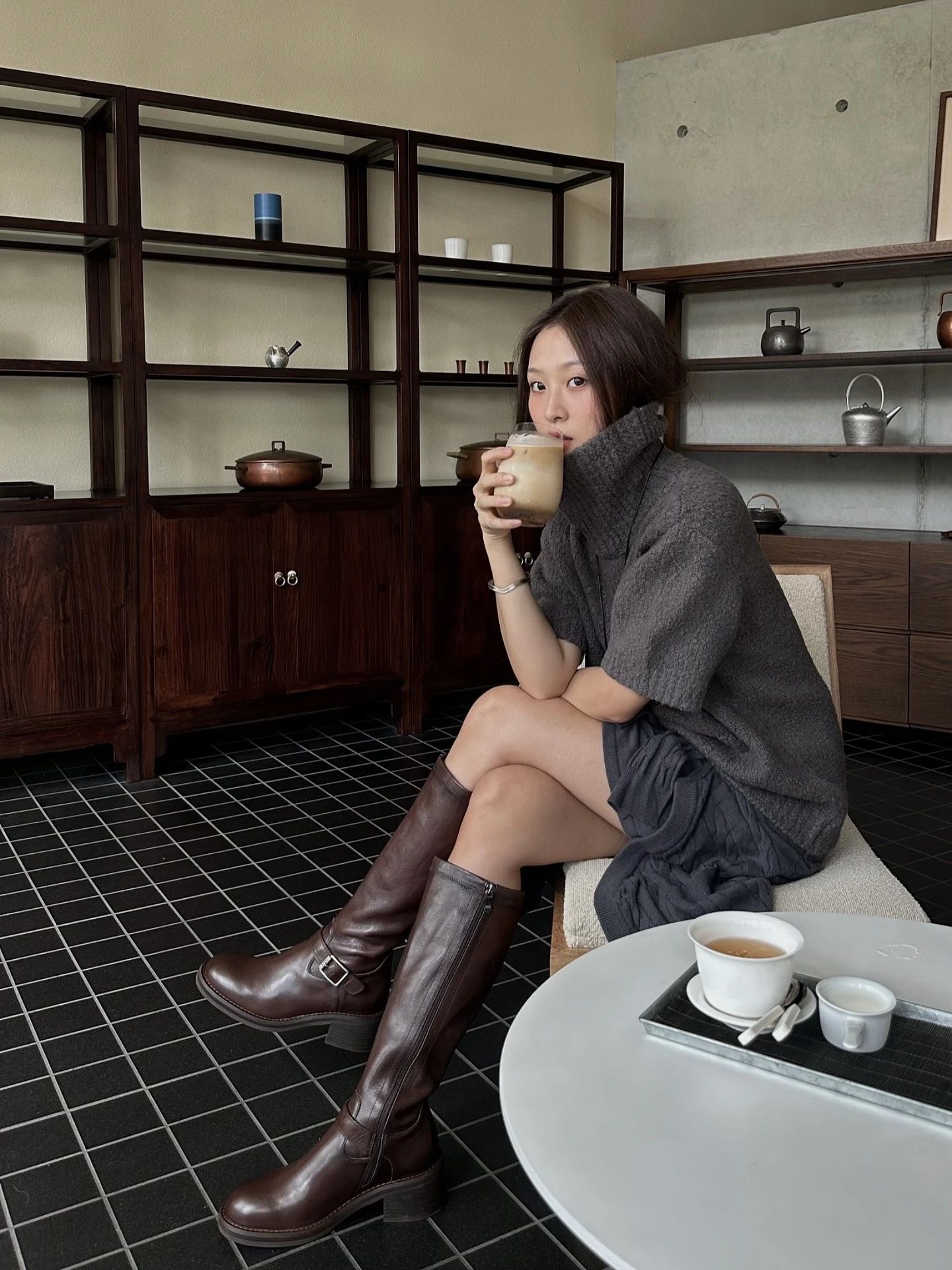 立领 中长袖 基础袖 细针 停电色 黑熔岩 黑檀色 立领 中长袖 基础袖 细针 停电色 黑熔岩 黑檀色 - VALI鞋履AI设计主图