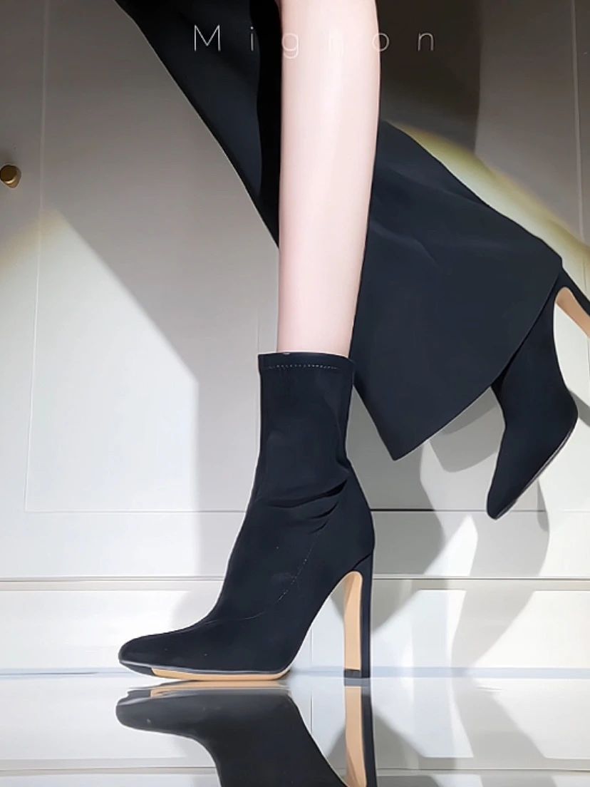 高跟 细跟 尖头 皮革  - VALI鞋履AI设计主图