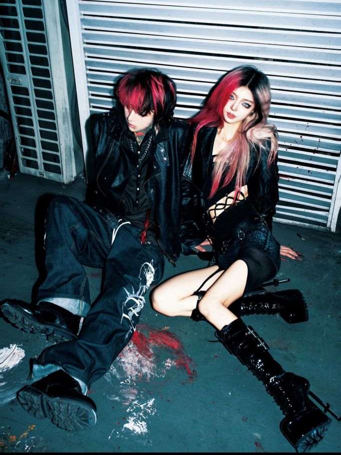 牛仔面料 局部印染 绣花 朋克摇滚