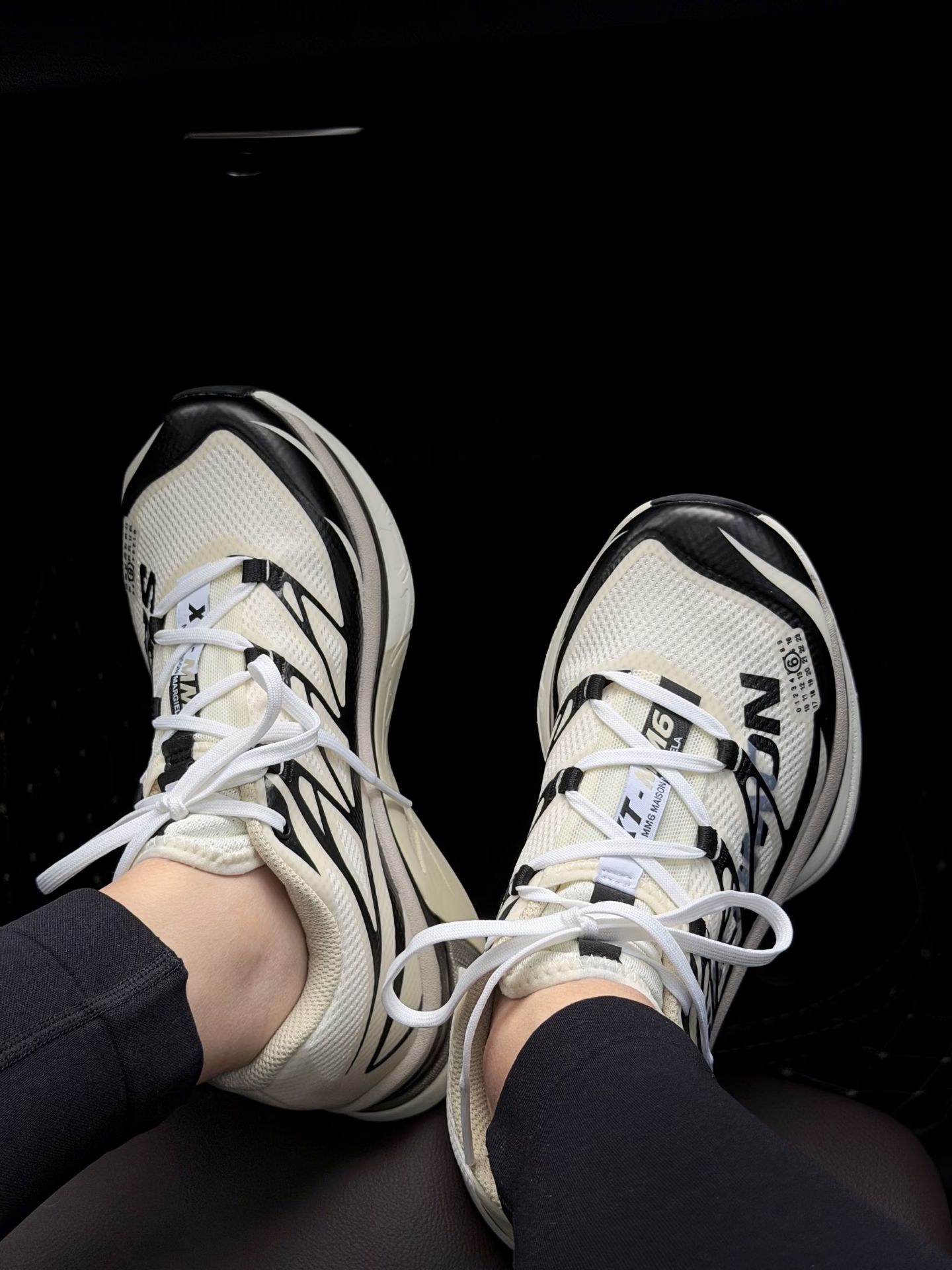 陨石色 月光灰 银白 系带 布面  - VALI鞋履AI设计主图