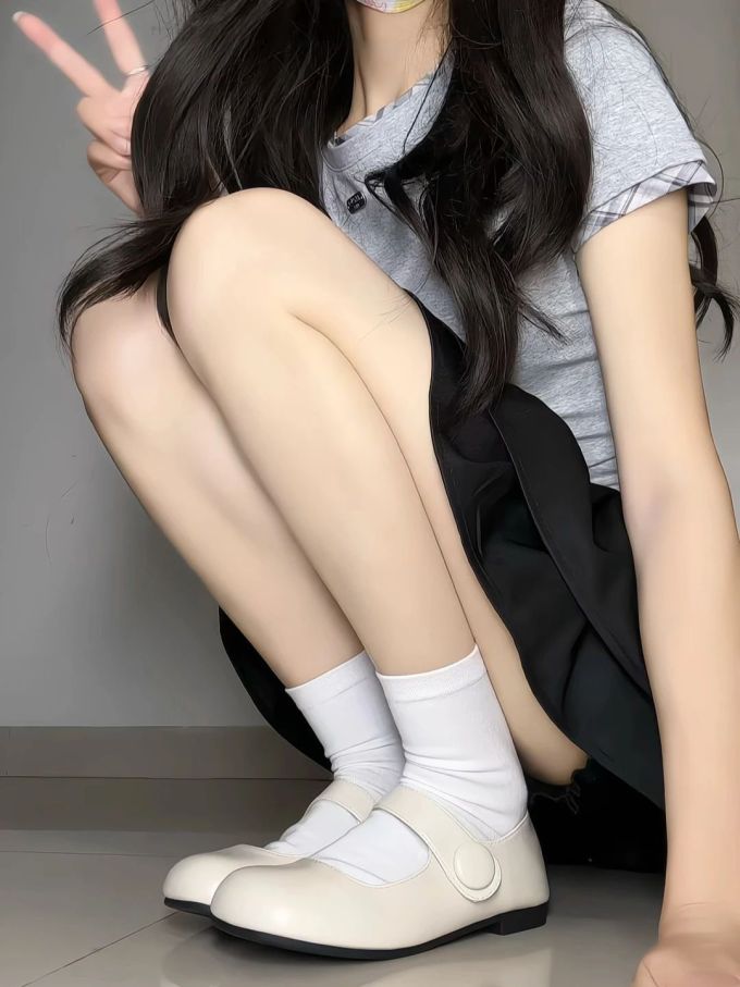 圆头 低帮 魔术贴 中口鞋 皮革 