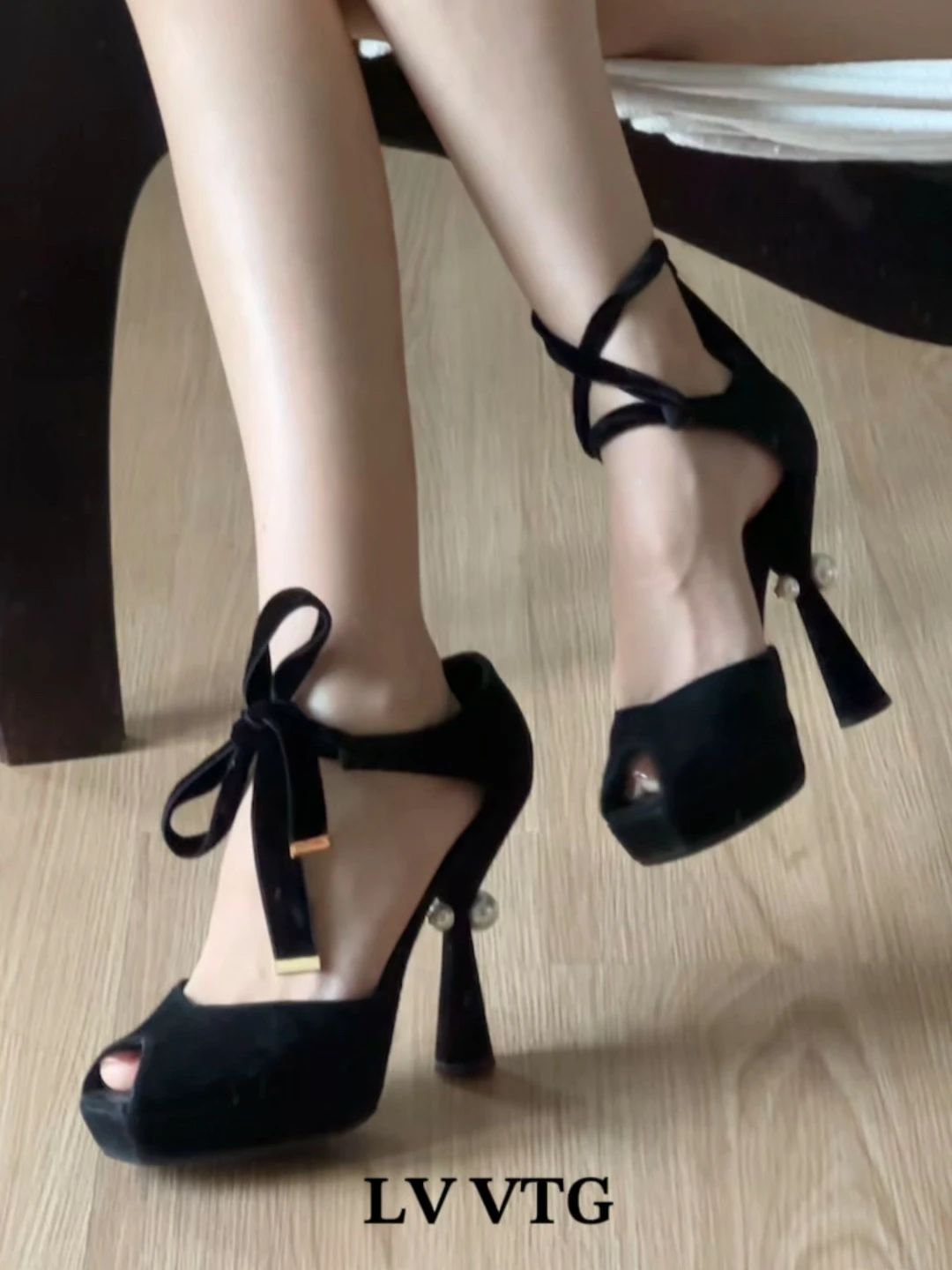 无帮 系带 皮革  - VALI鞋履AI设计主图