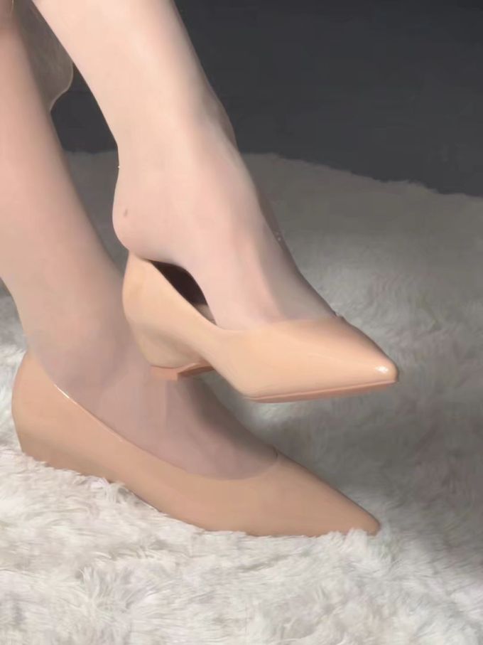 中跟 粗跟 尖头 低帮 一脚蹬 浅口鞋 皮革