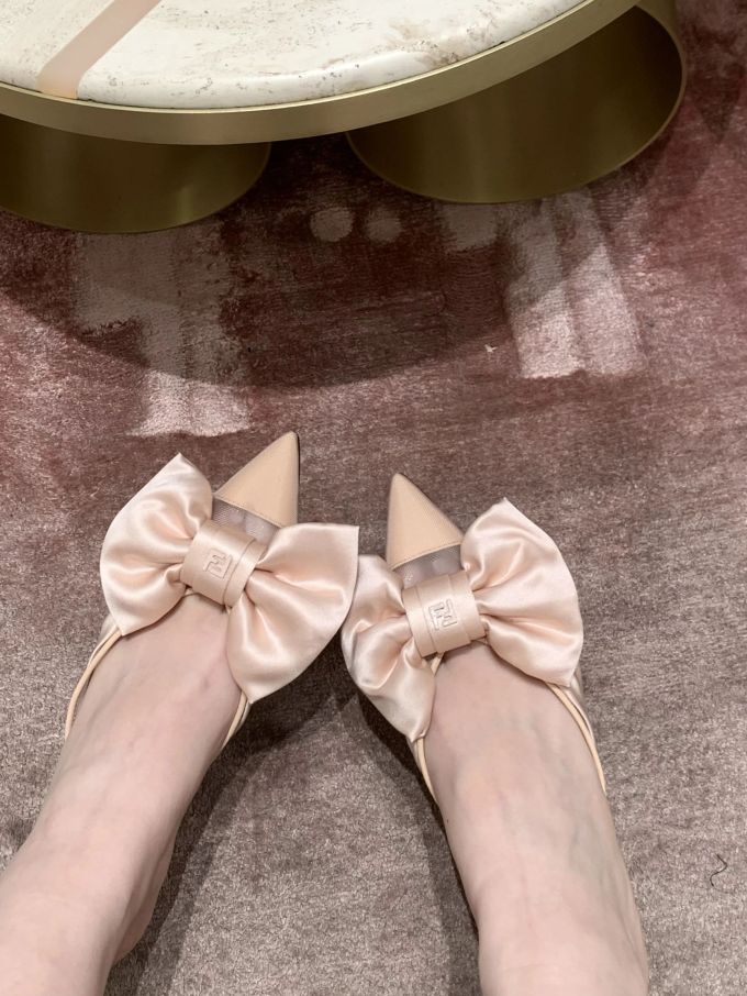 豆沙红 山茱萸色 云粉色 尖头 低帮 一脚蹬 浅口鞋 