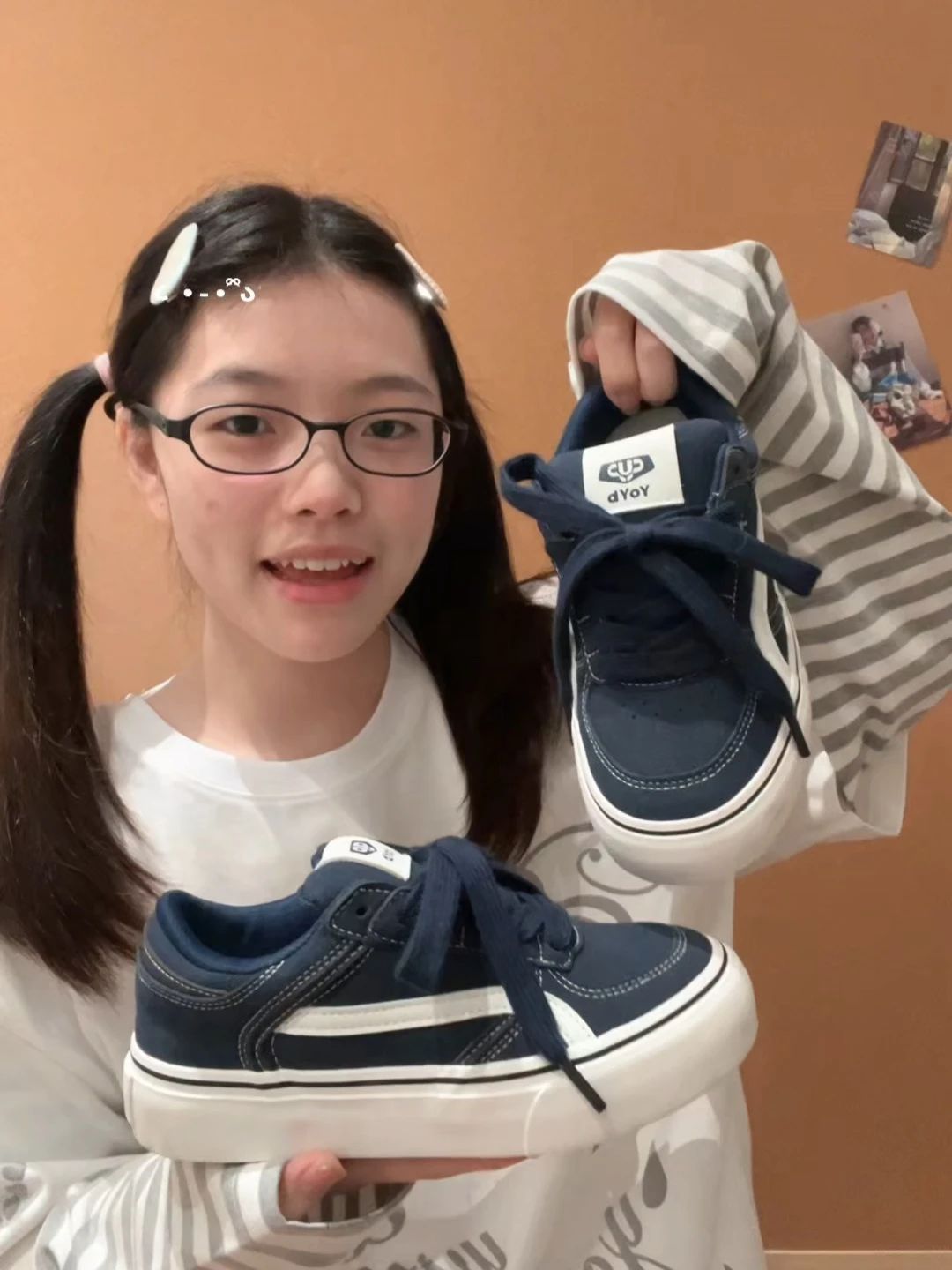 低帮 系带 魔术贴 布面  - VALI鞋履AI设计主图