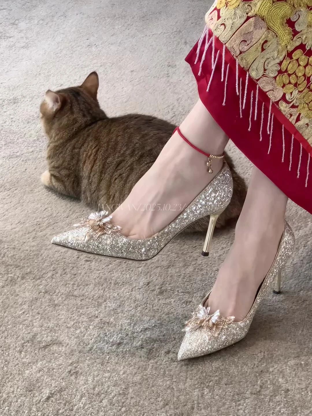 高跟 细跟 尖头 低帮 一脚蹬 浅口鞋  - VALI鞋履AI设计主图