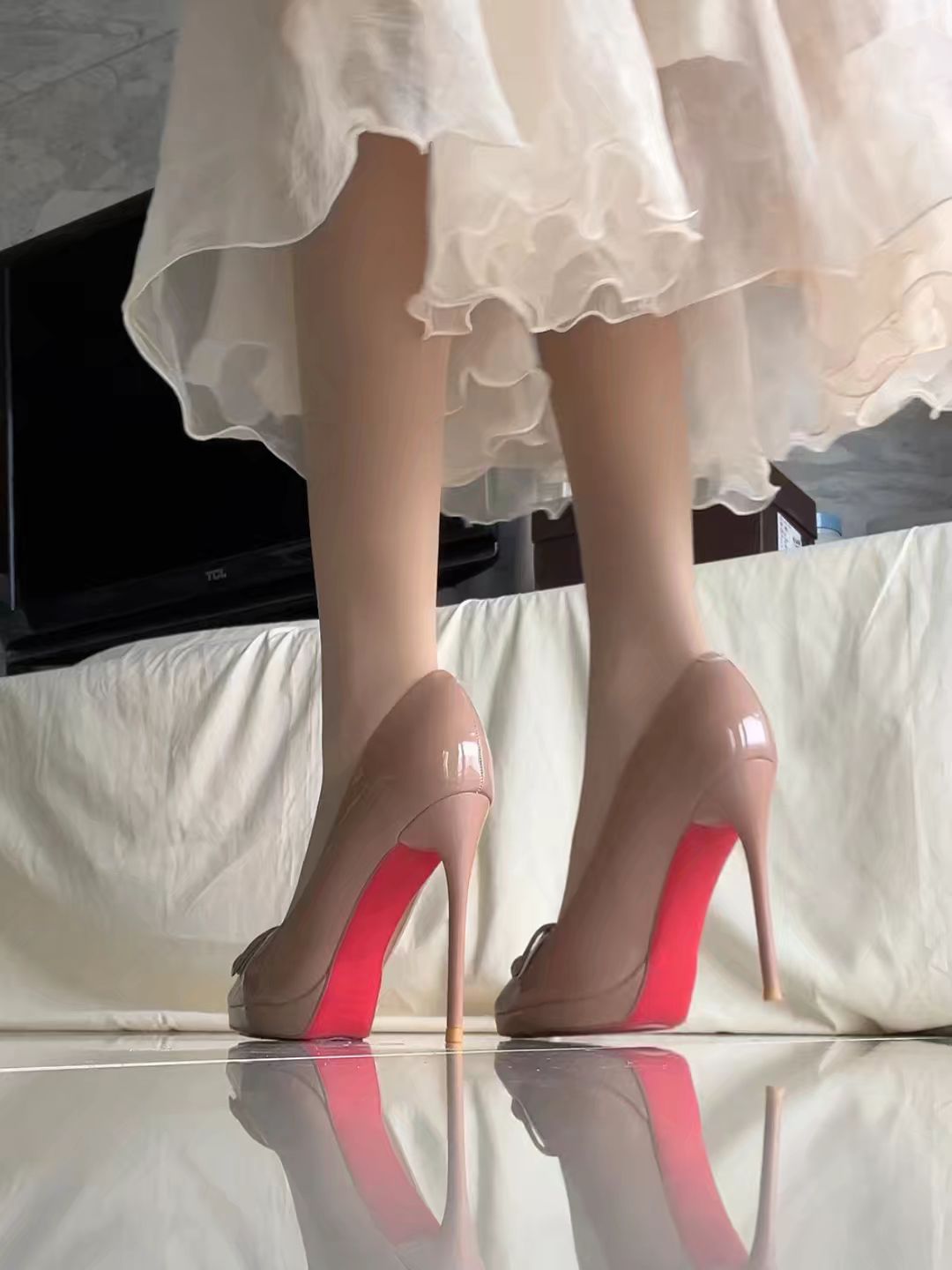 高跟 细跟 低帮 一脚蹬 浅口鞋 皮革  - VALI鞋履AI设计主图