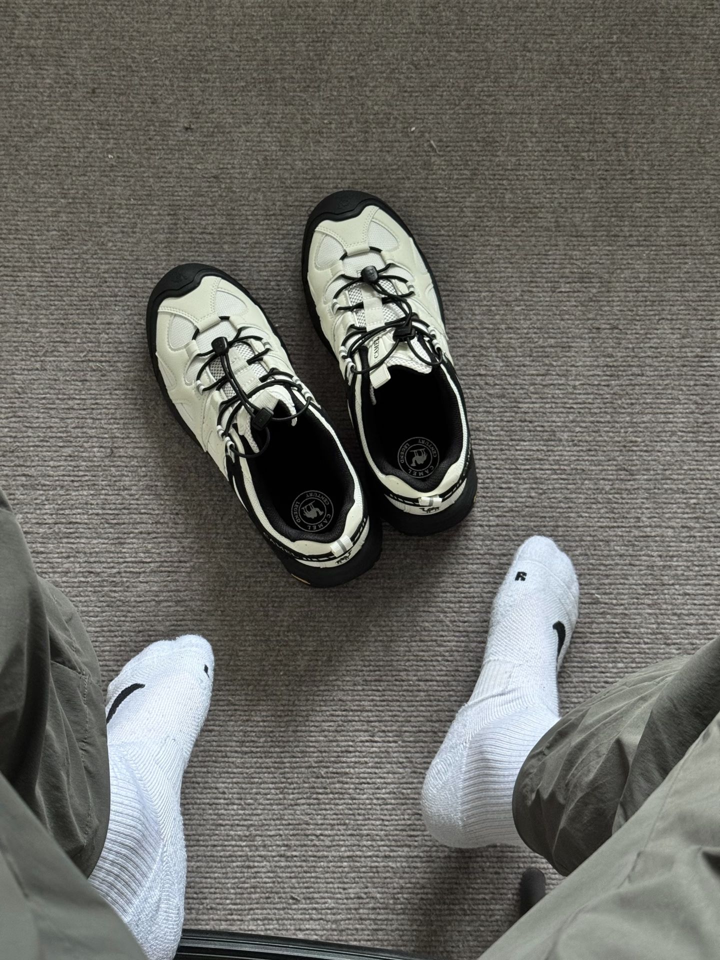  - VALI鞋履AI设计主图