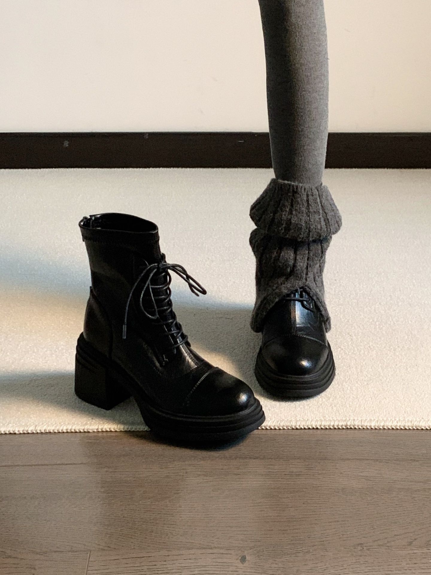 圆头 系带 皮革  - VALI鞋履AI设计主图