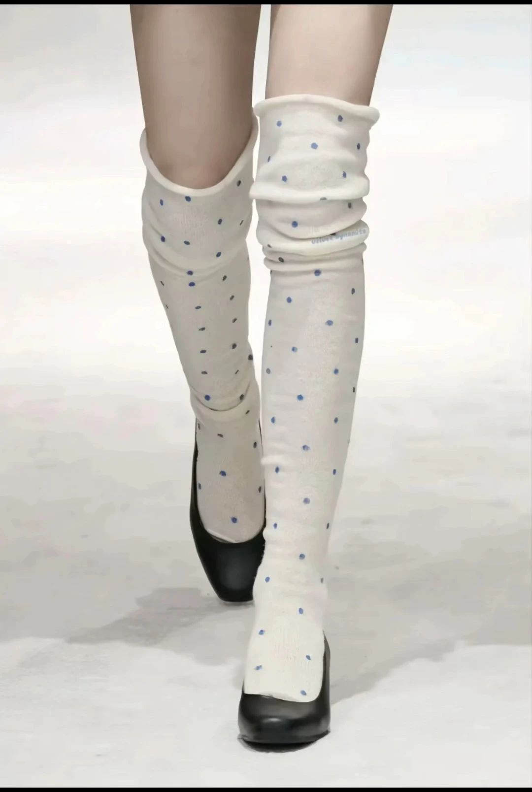 月光色 豆腐 月光灰 尖头 网纱  - VALI鞋履AI设计主图