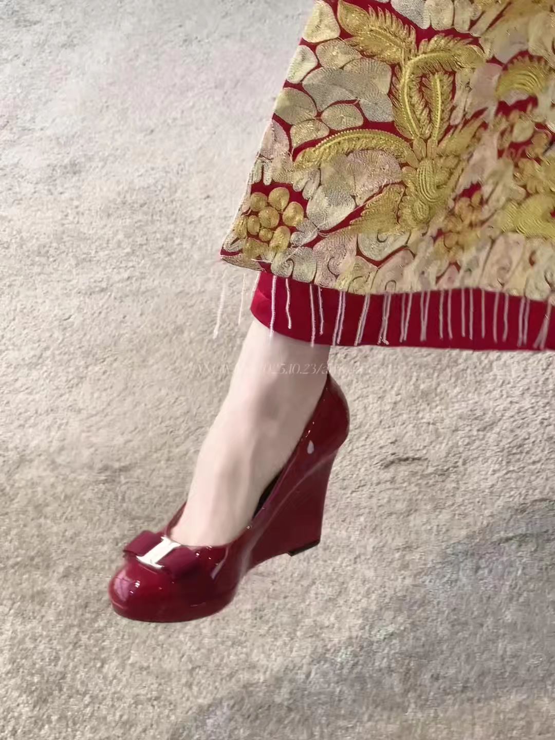 葡萄酒红 大黄果色 覆盆子软糖 圆头 低帮 一脚蹬 浅口鞋 皮革  - VALI鞋履AI设计主图