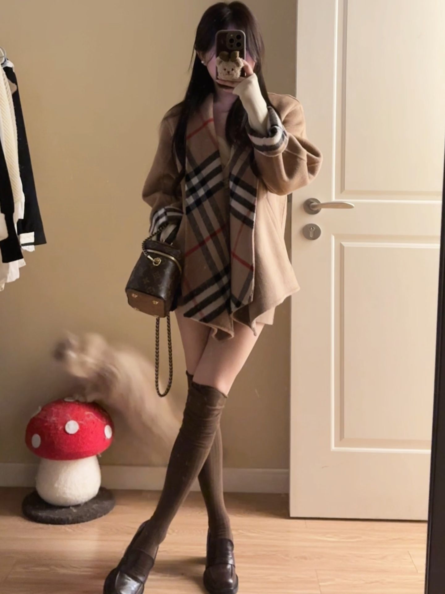 呢绒 H型 基础袖 满印&循环 格纹/菱格 基础扣饰  - VALI鞋履AI设计主图