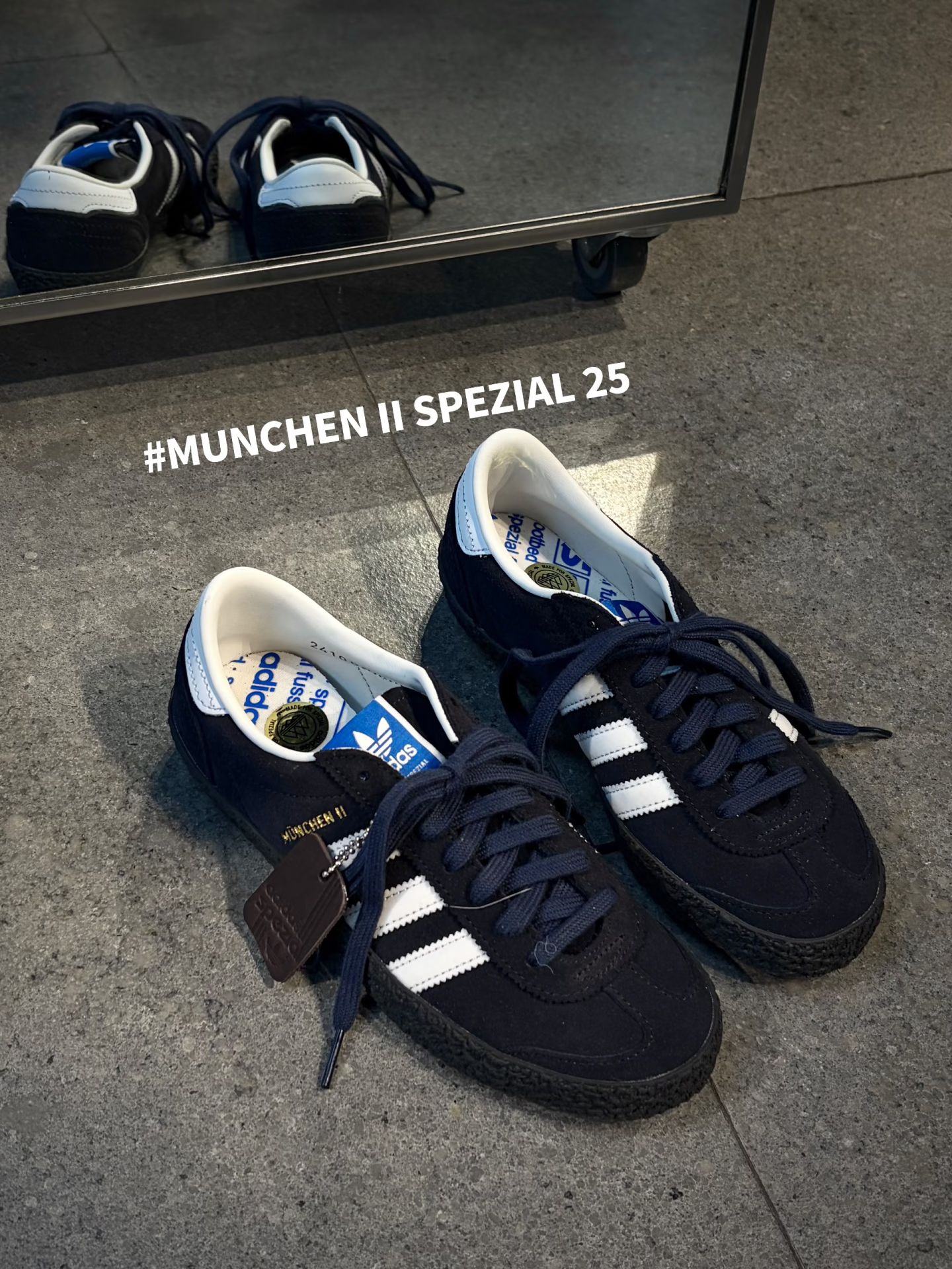 蓝黑色 低帮 系带  - VALI鞋履AI设计主图