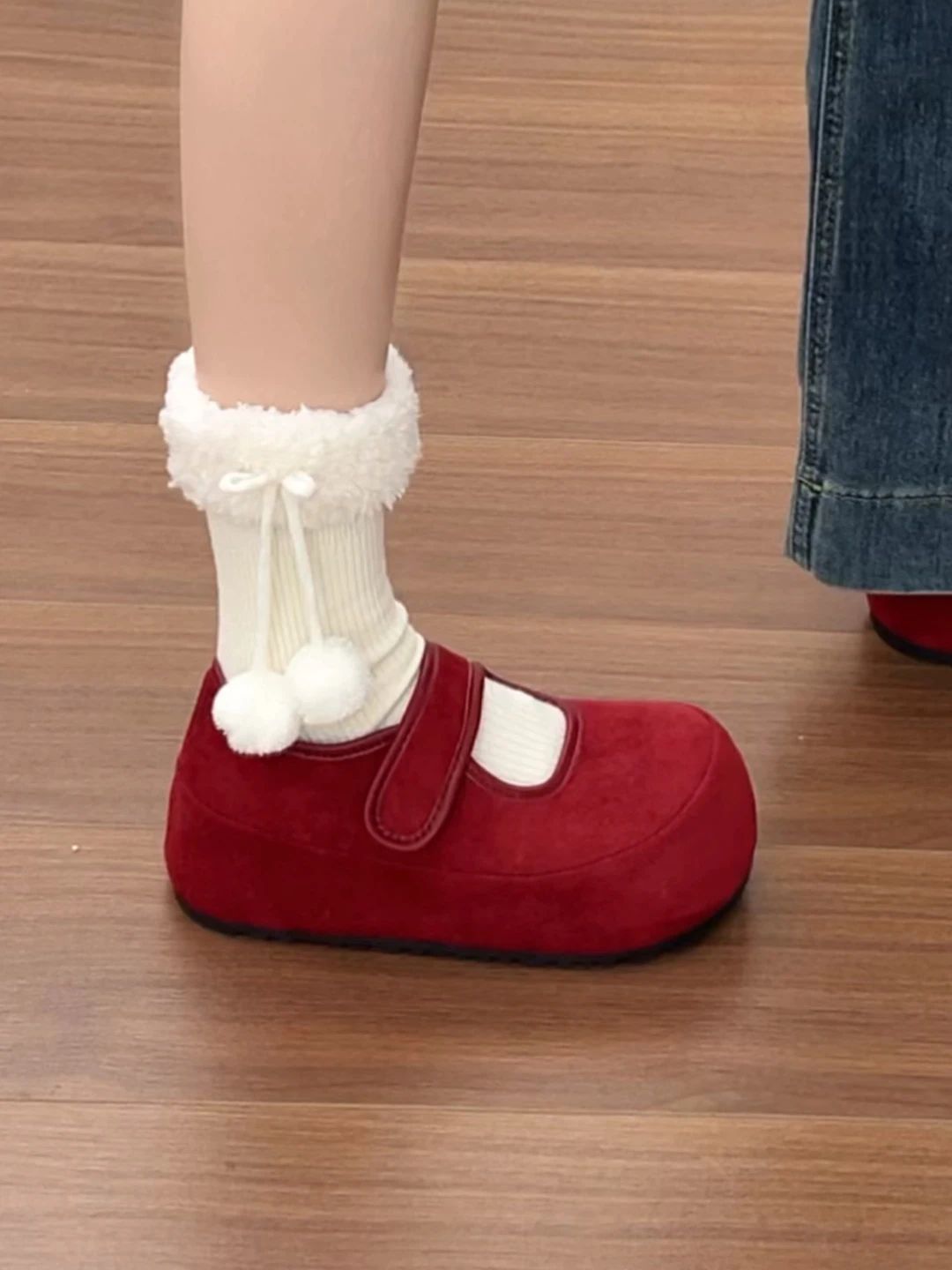 精明红 极品红 大丽花红 低帮 魔术贴 中口鞋 皮革  - VALI鞋履AI设计主图