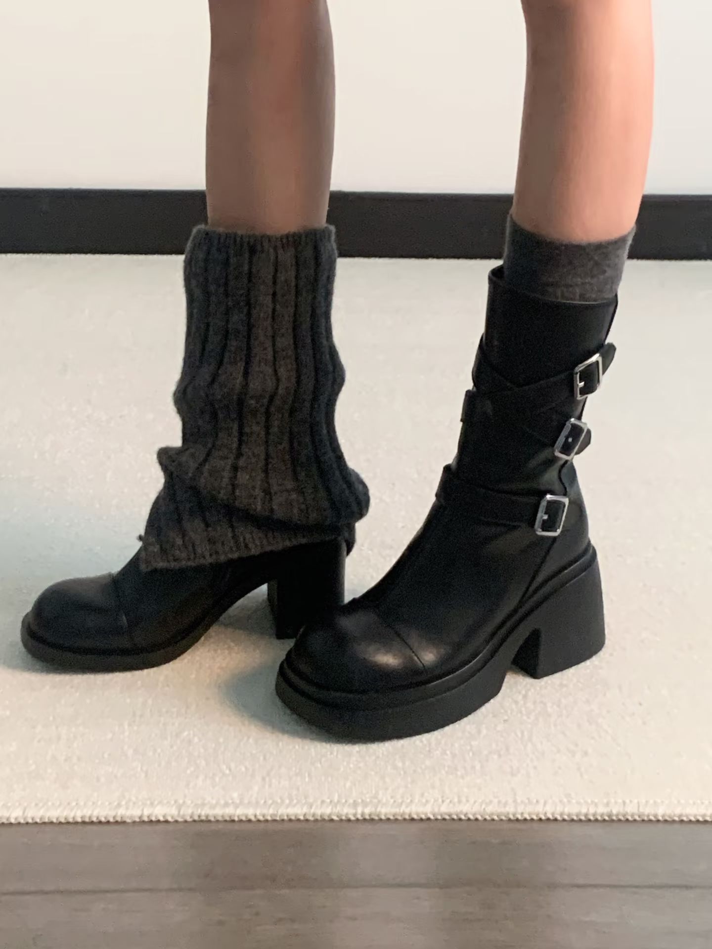 中跟 粗跟 燕尾服 灯黑 墨黑色 圆头 皮革  - VALI鞋履AI设计主图