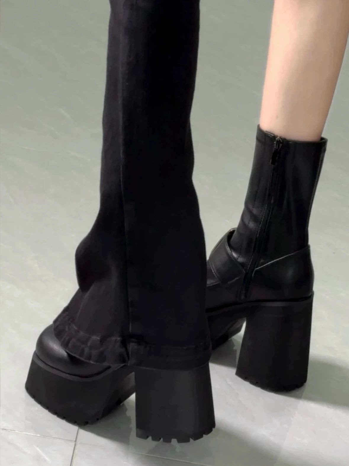 粗跟 燕尾服 皮革  - VALI鞋履AI设计主图