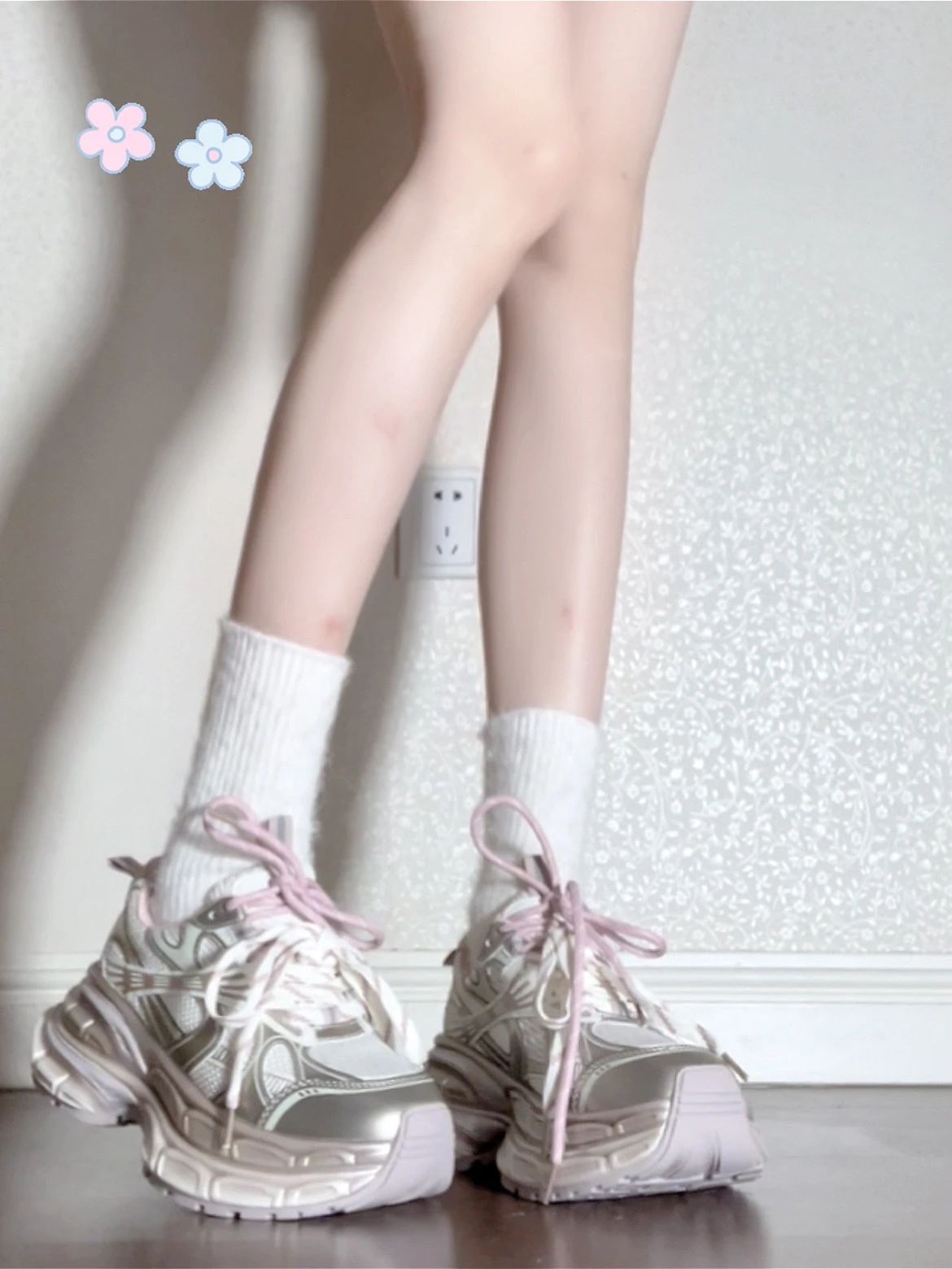 薄云 蛋白石灰 塔灰色 低帮 系带  - VALI鞋履AI设计主图