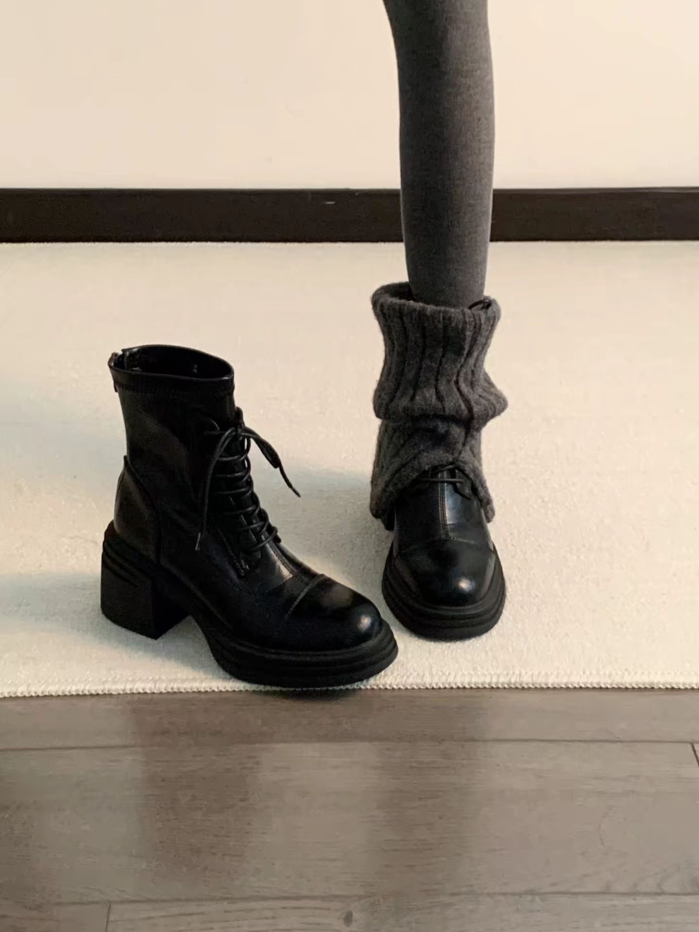 中跟 粗跟 燕尾服 棕灰色 圆头 系带 皮革  - VALI鞋履AI设计主图